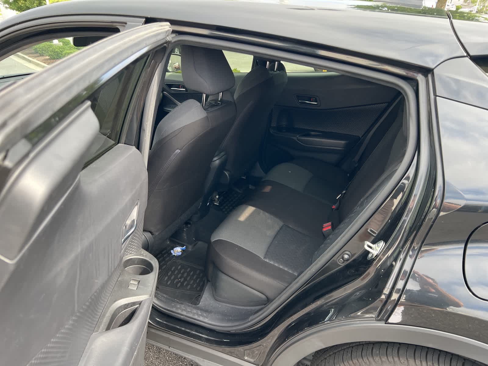 2020 Toyota C-HR LE 14