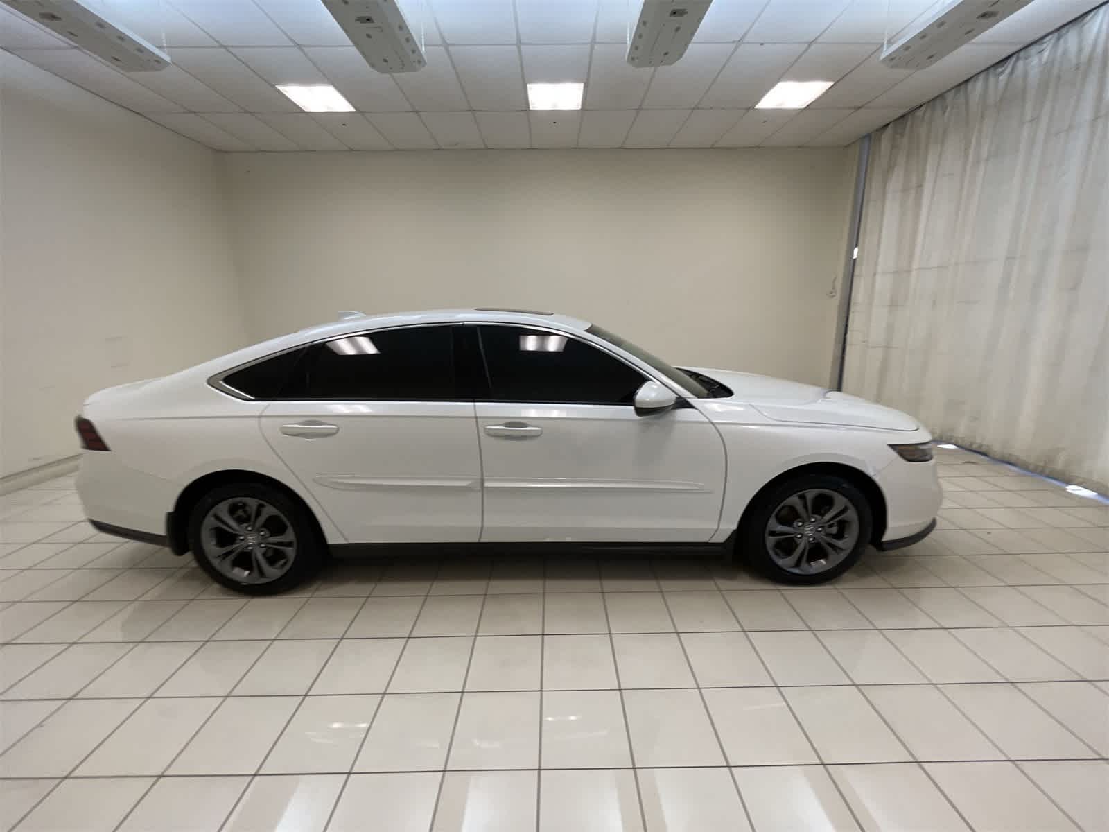 Thumbnail: 2023 Honda Accord - 26