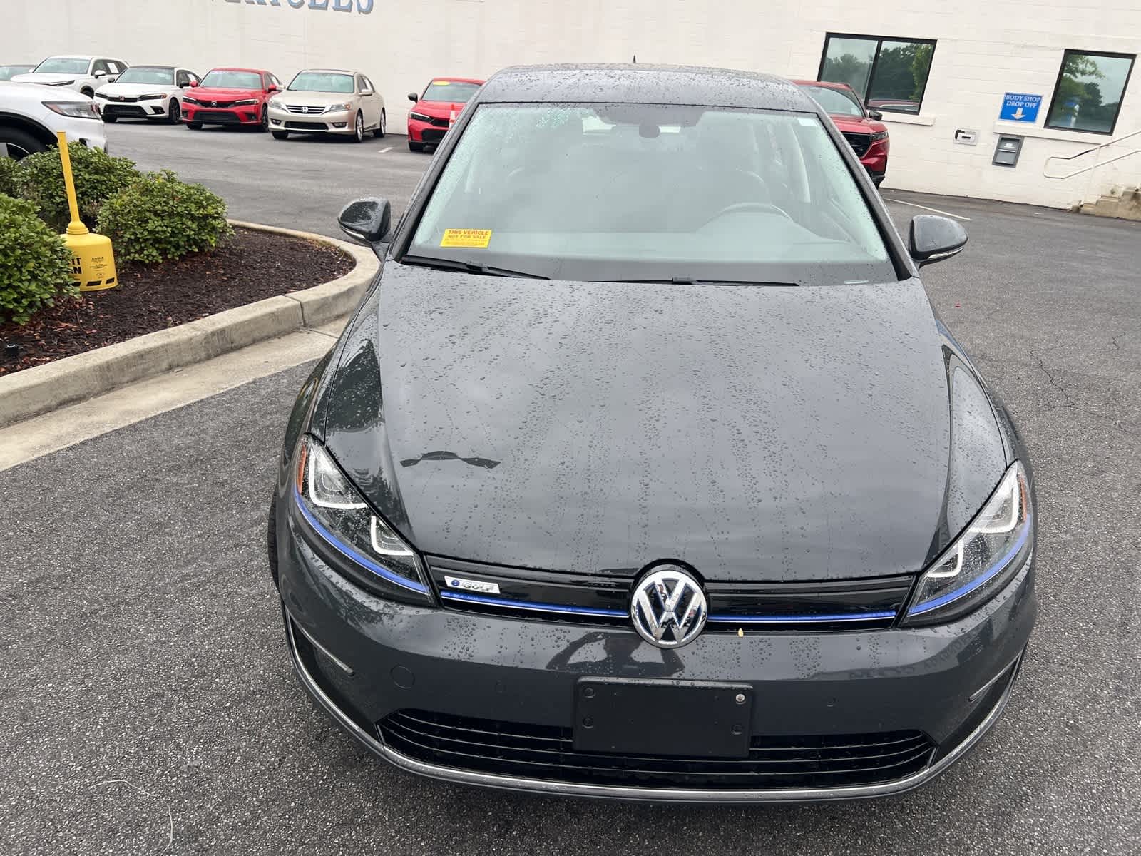 Thumbnail: 2015 Volkswagen e-Golf - 14