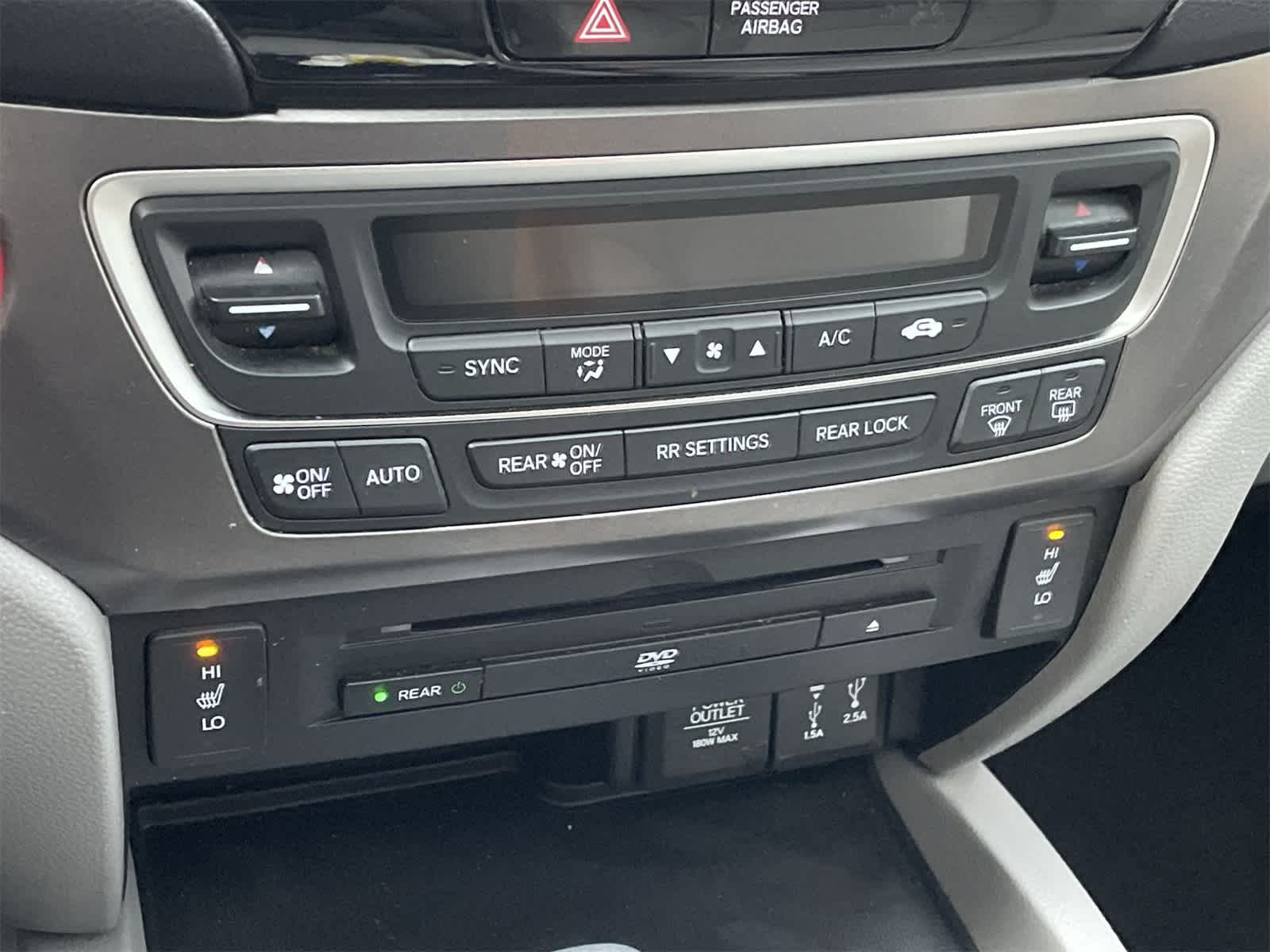 Thumbnail: 2018 Honda Pilot - 32