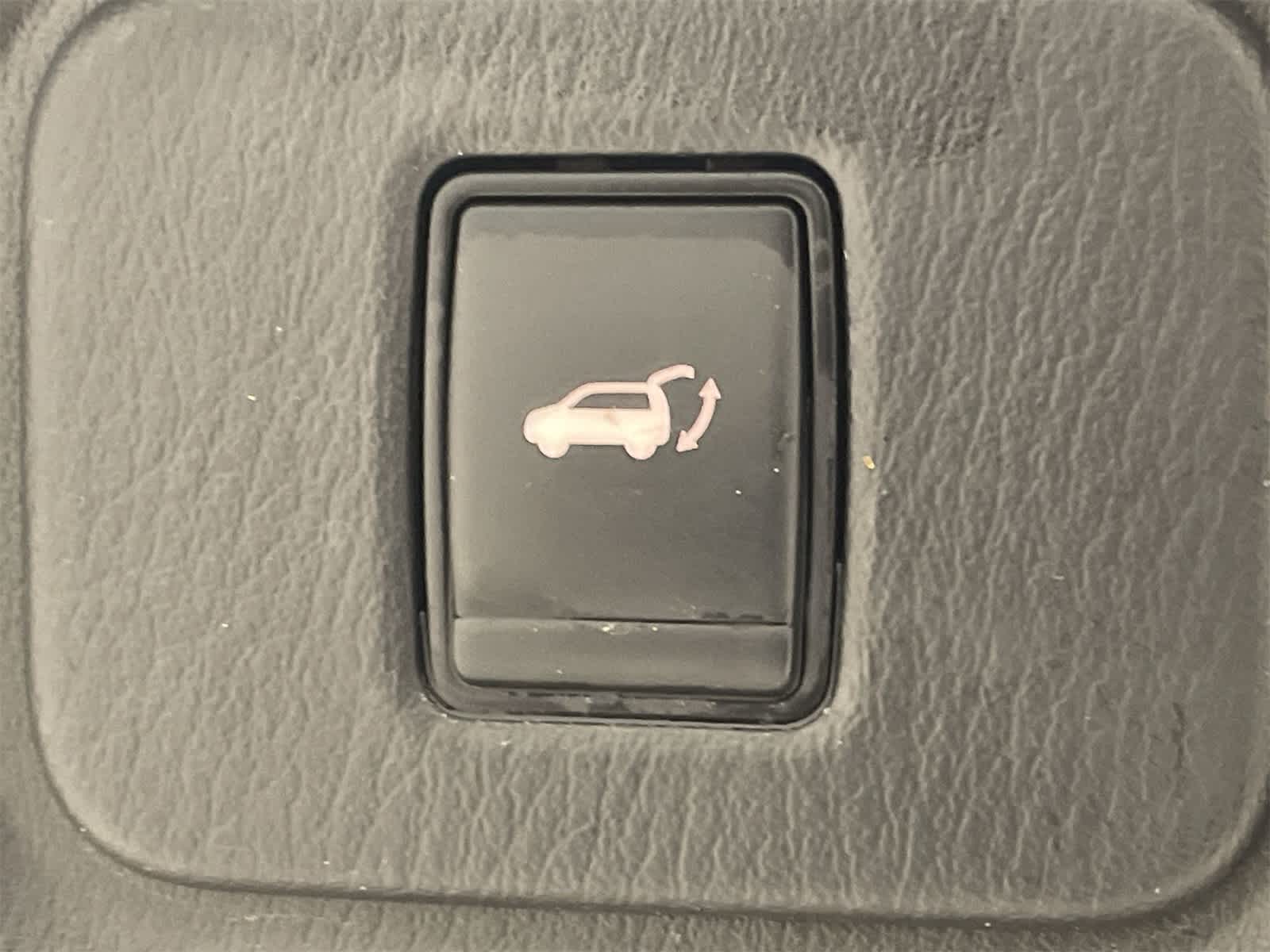 Thumbnail: 2014 Nissan Pathfinder - 23