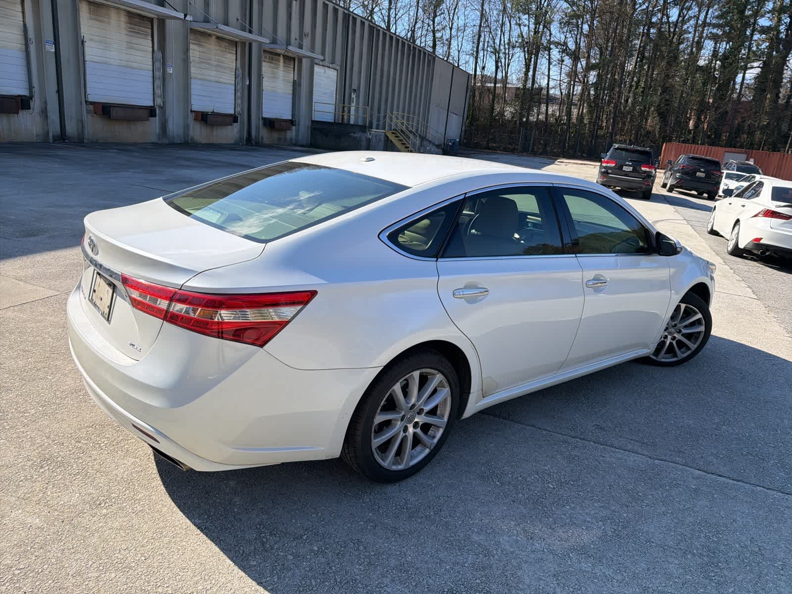 Thumbnail: 2013 Toyota Avalon - 10