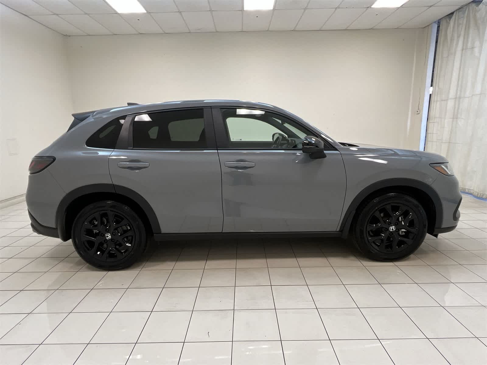 Thumbnail: 2025 Honda HR-V - 25