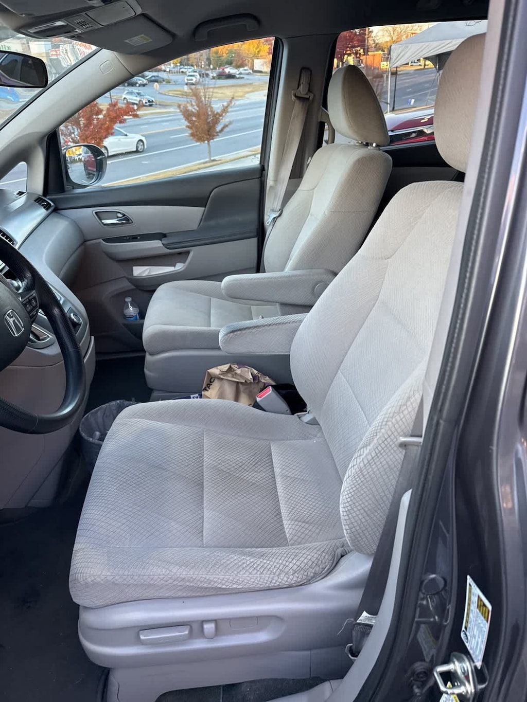 Used 2016 Honda Odyssey LX Van Passenger Van