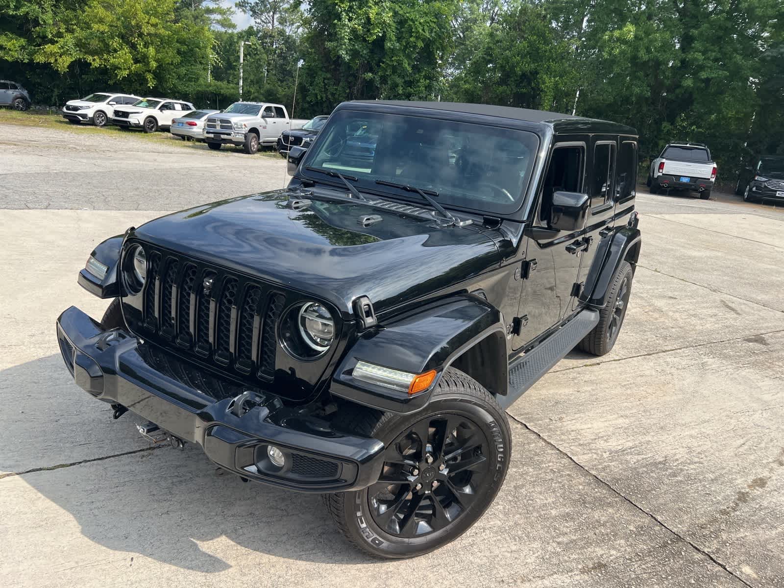 Thumbnail: 2021 Jeep Wrangler - 3