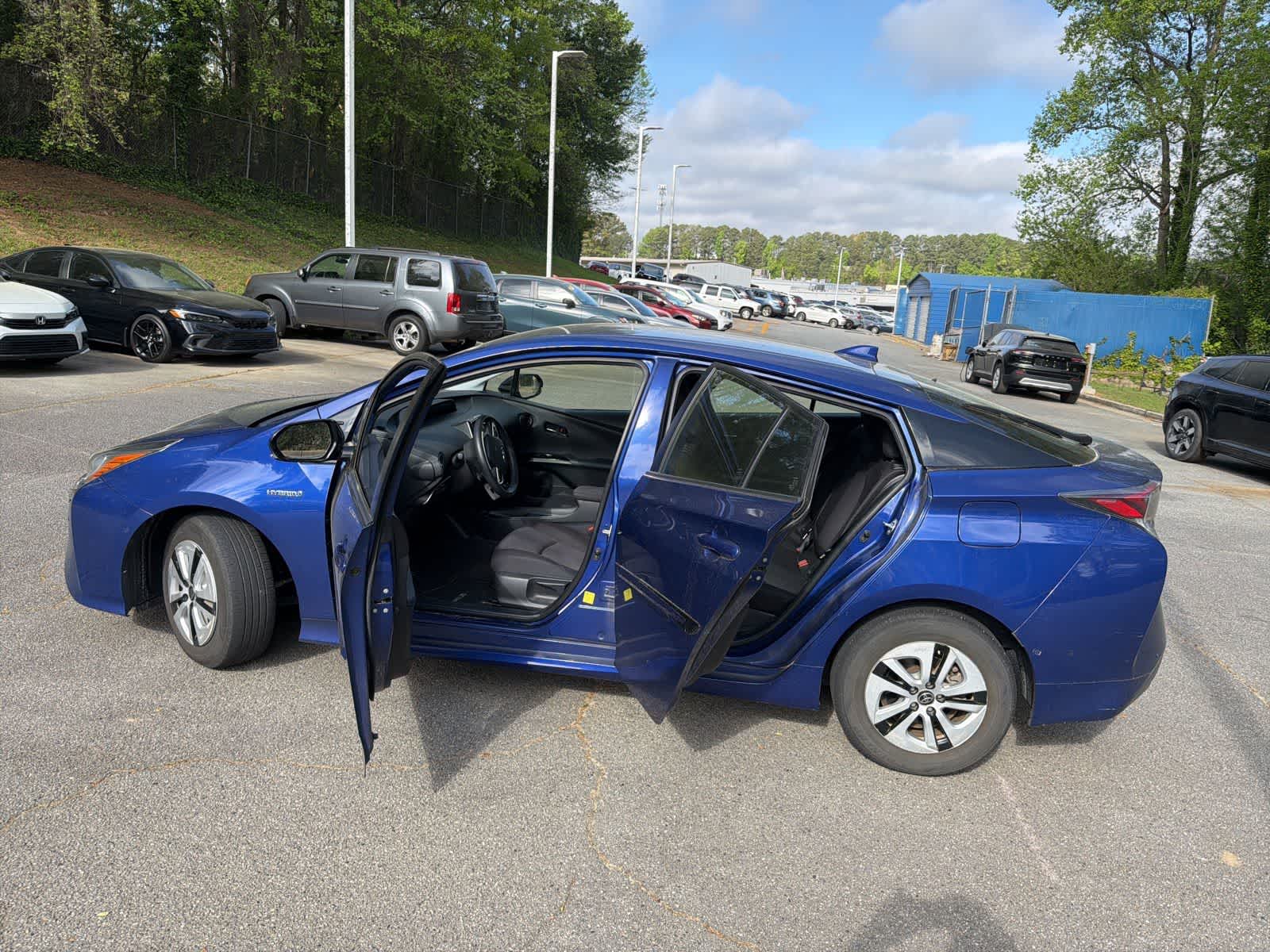 Thumbnail: 2018 Toyota Prius - 18