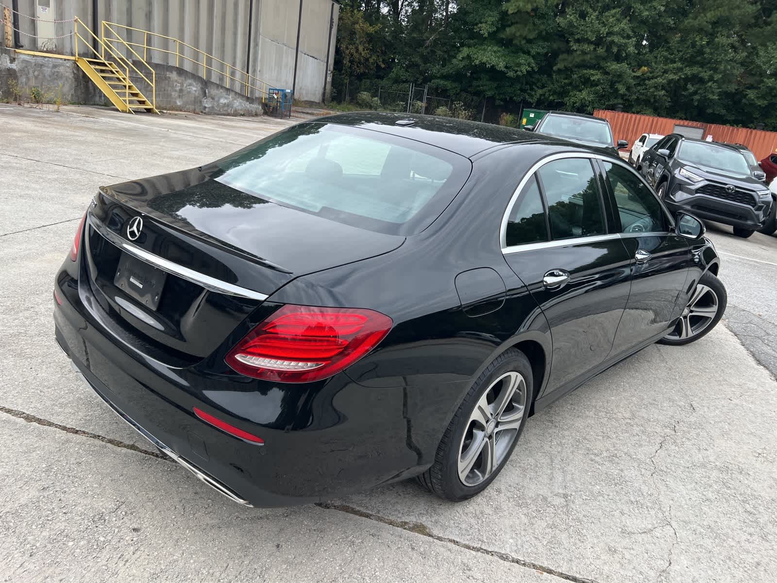 Thumbnail: 2017 Mercedes-Benz E-Class - 11