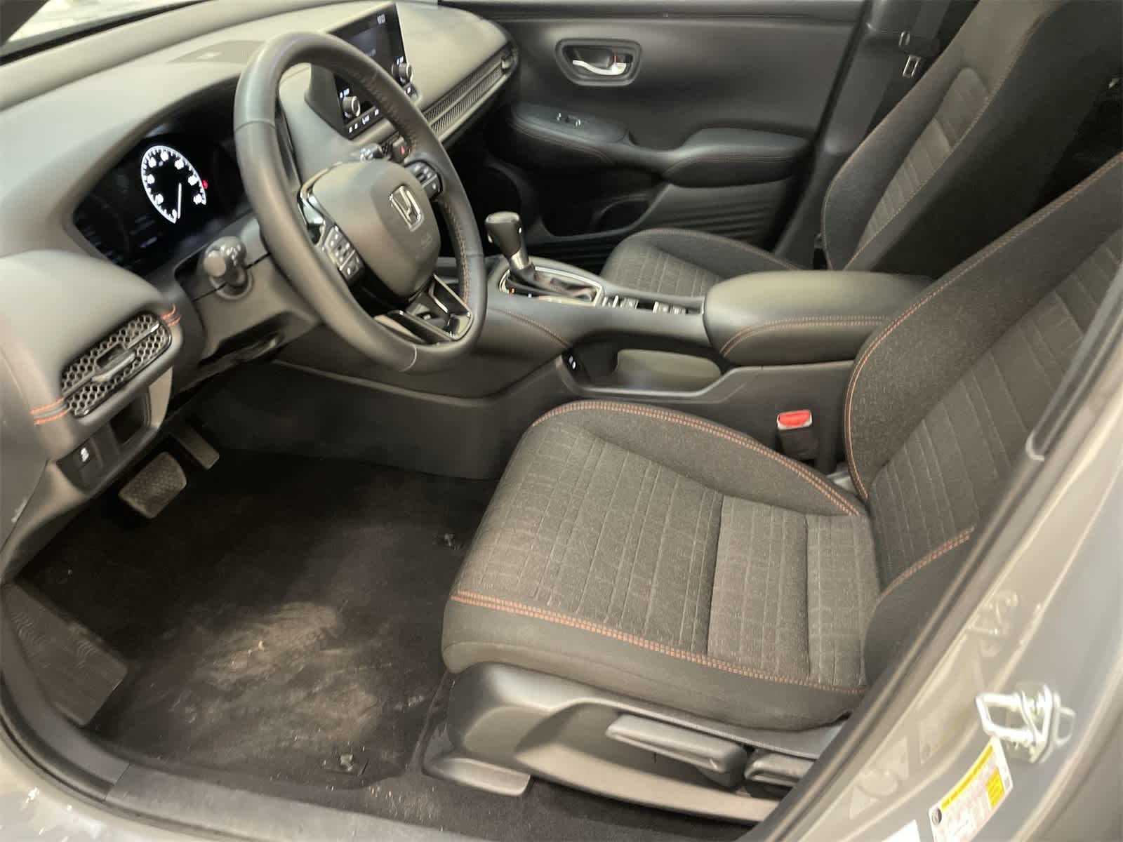 Thumbnail: 2025 Honda HR-V - 17