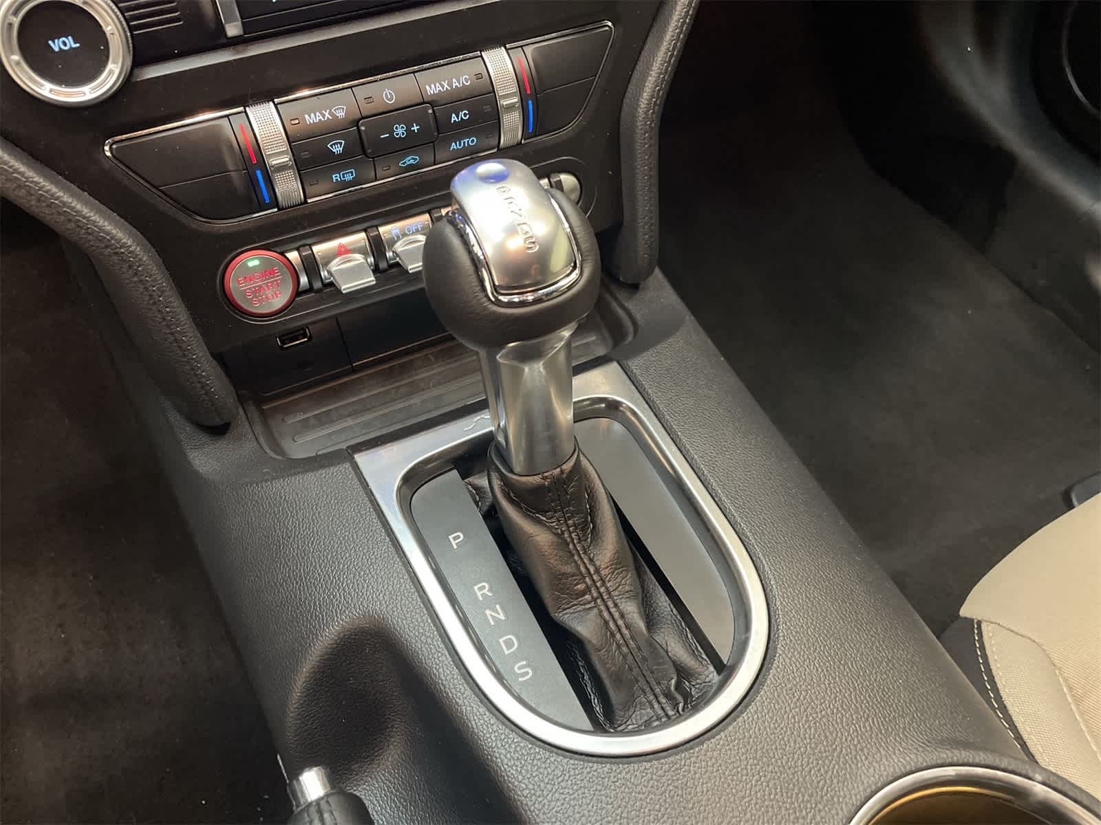 Thumbnail: 2022 Ford Mustang - 7