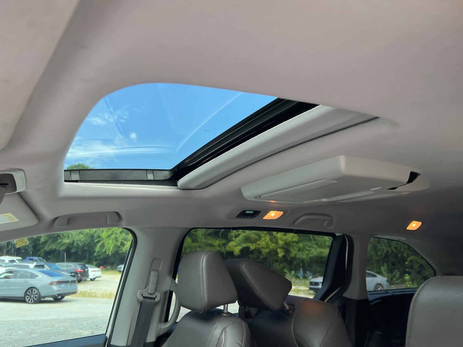 Thumbnail: 2019 Honda Odyssey - 19