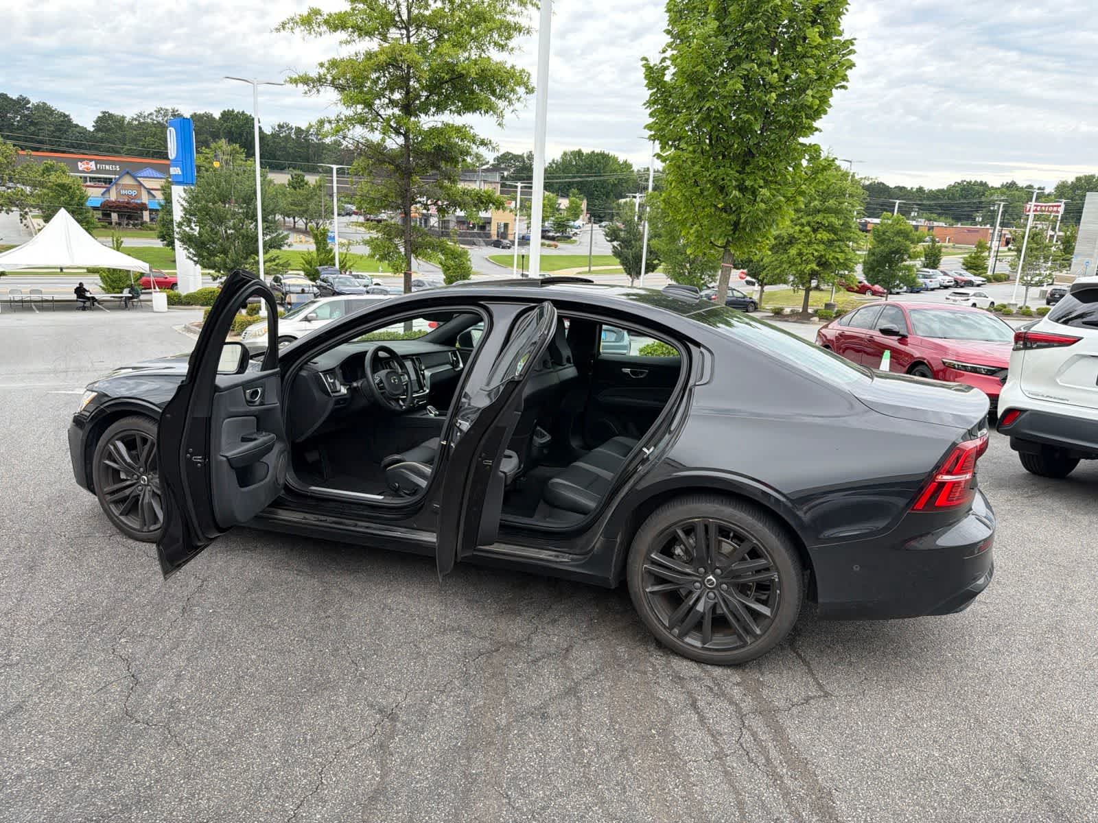 Thumbnail: 2024 Volvo S60 - 20