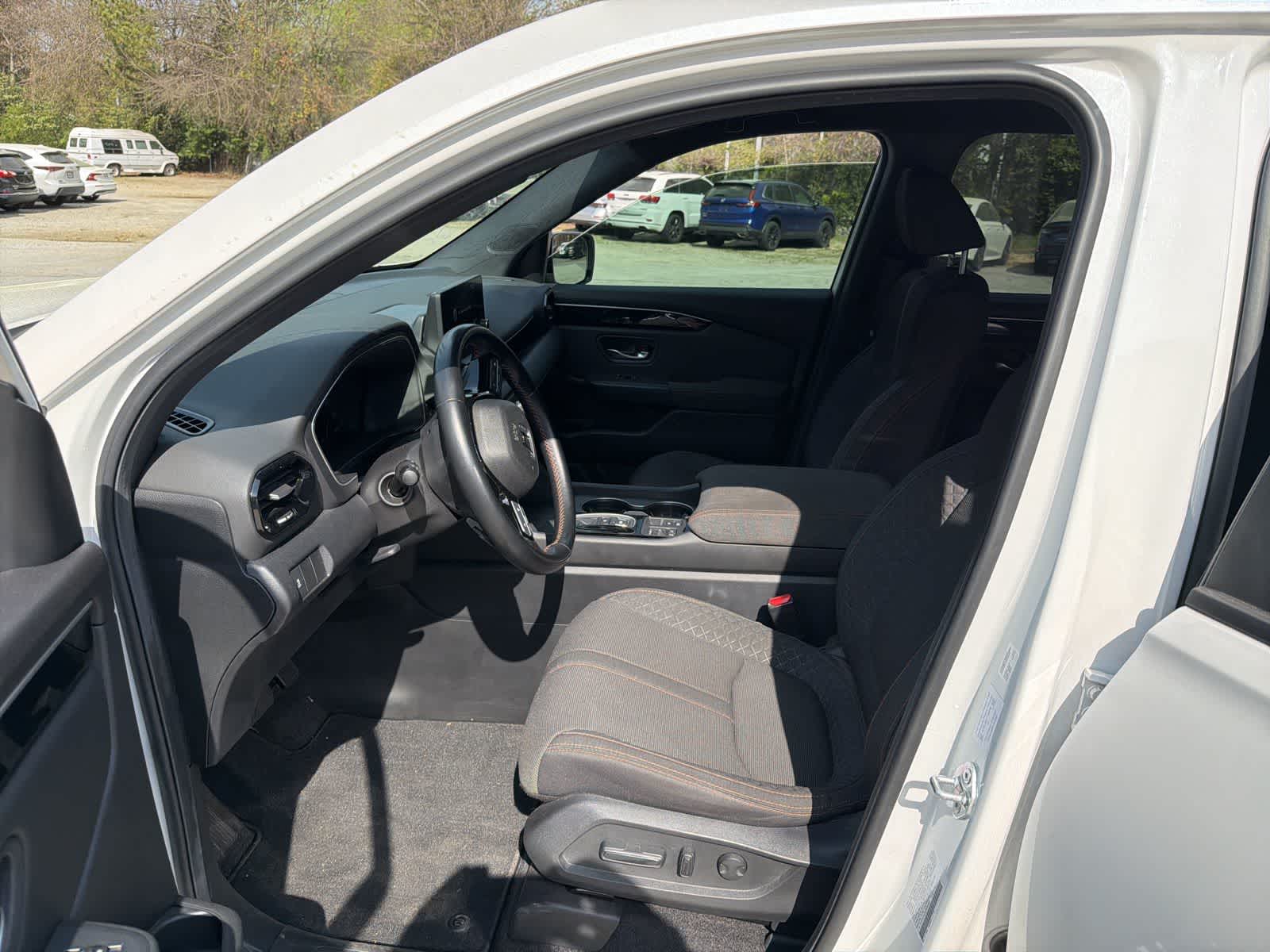 Thumbnail: 2025 Honda Pilot - 15