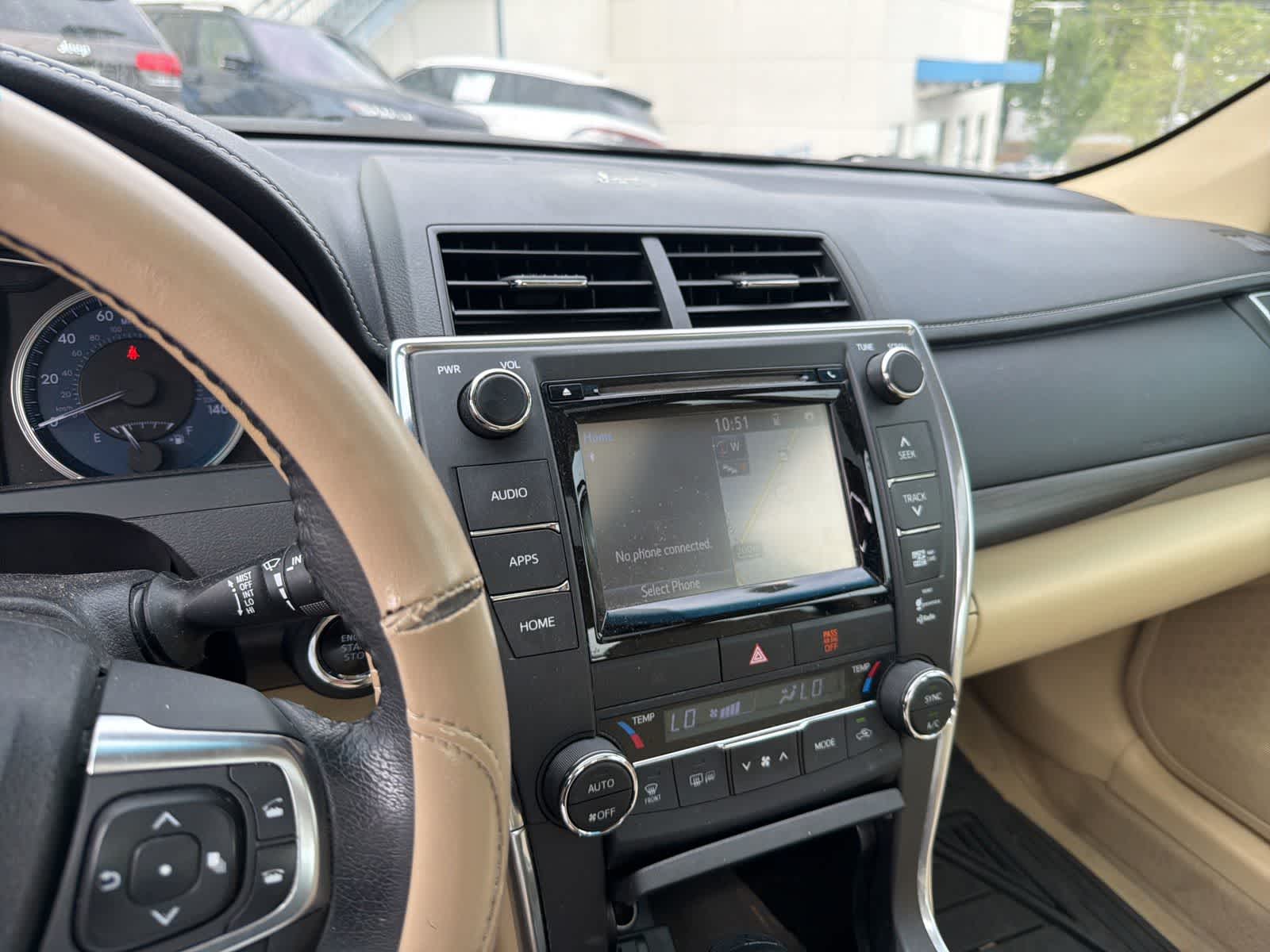 Thumbnail: 2015 Toyota Camry - 23