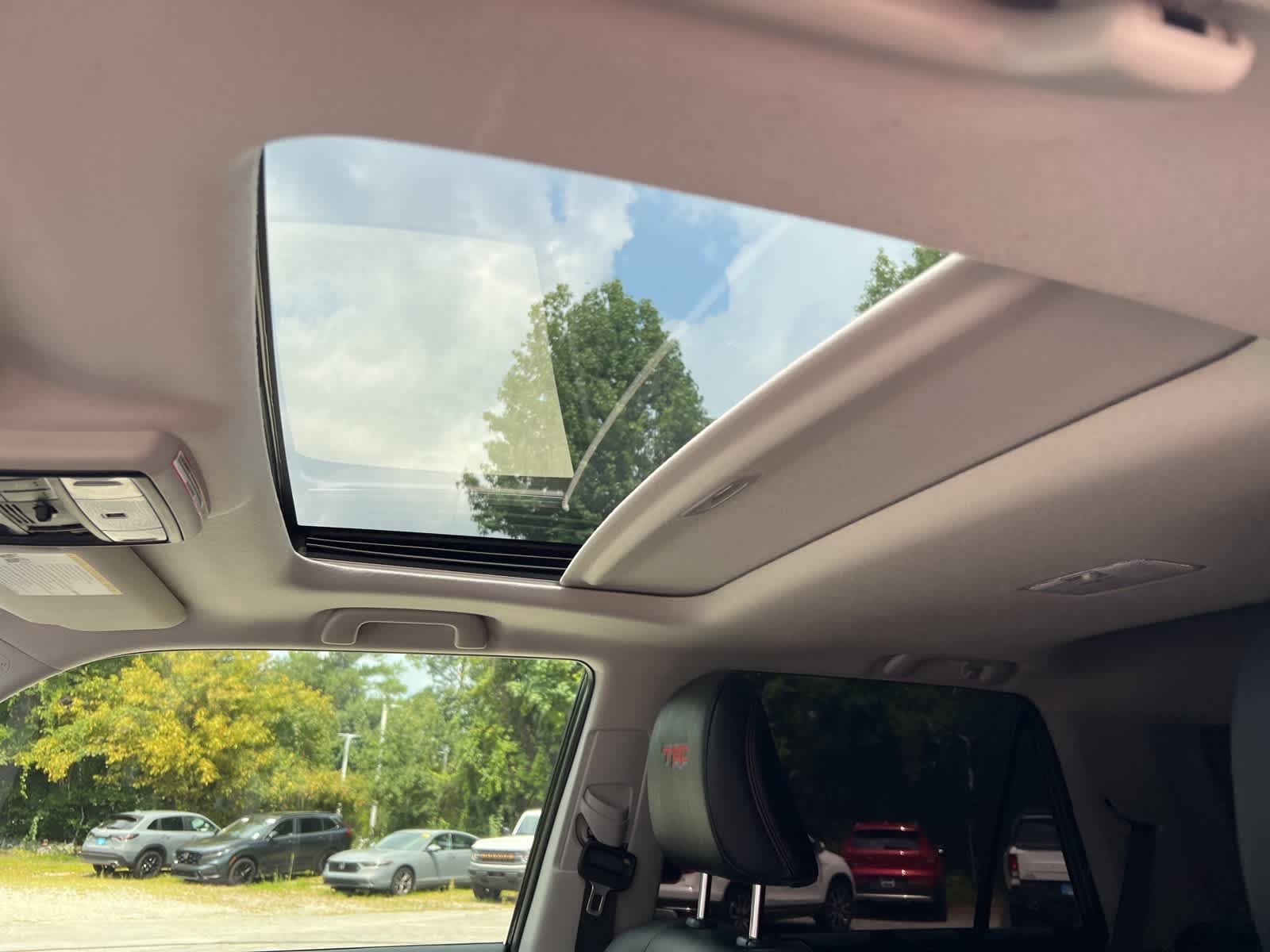 Thumbnail: 2019 Toyota 4Runner - 19