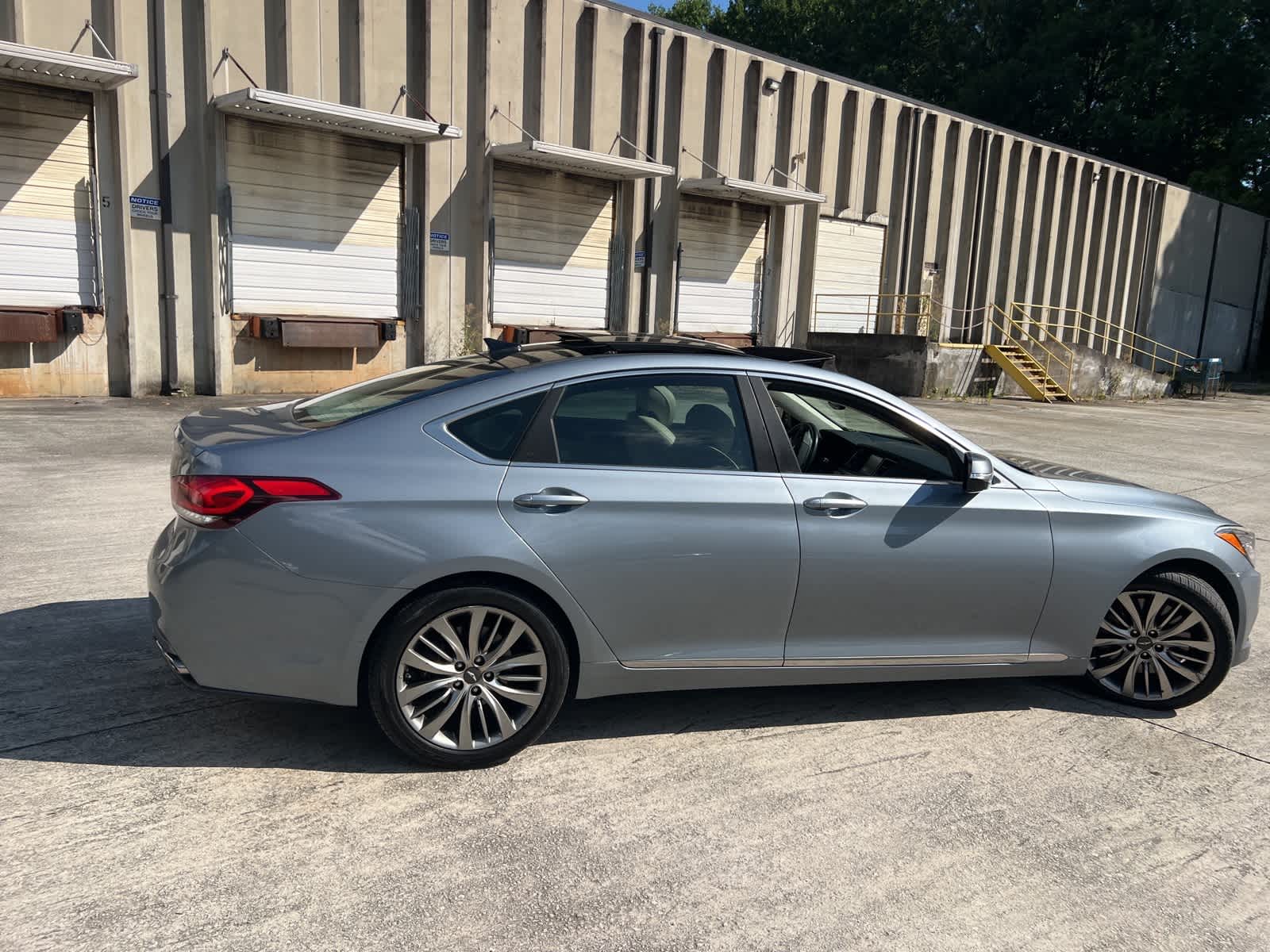 Thumbnail: 2017 Genesis G80 - 11