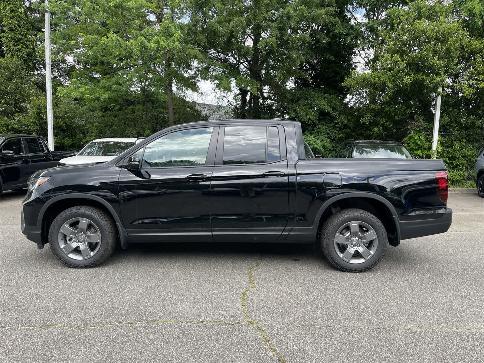 2025 Honda Ridgeline TrailSport photo 2