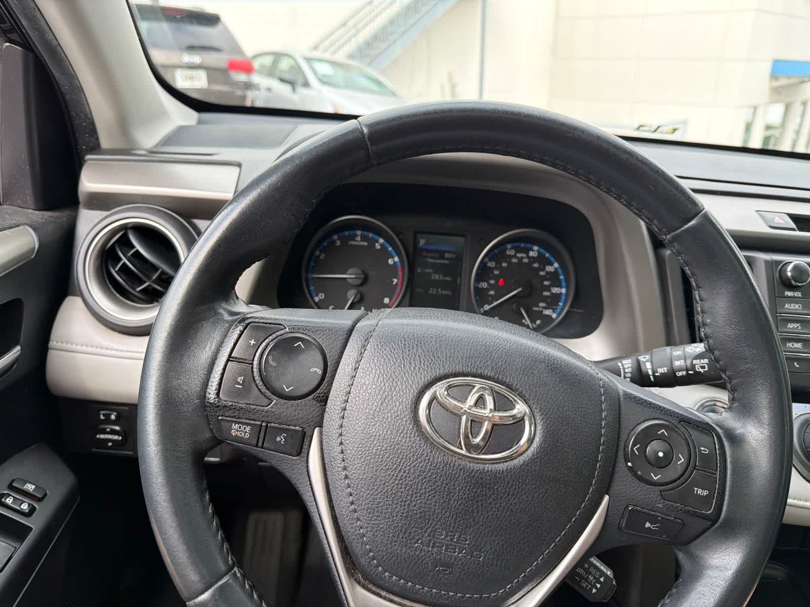 Thumbnail: 2018 Toyota RAV4 - 25
