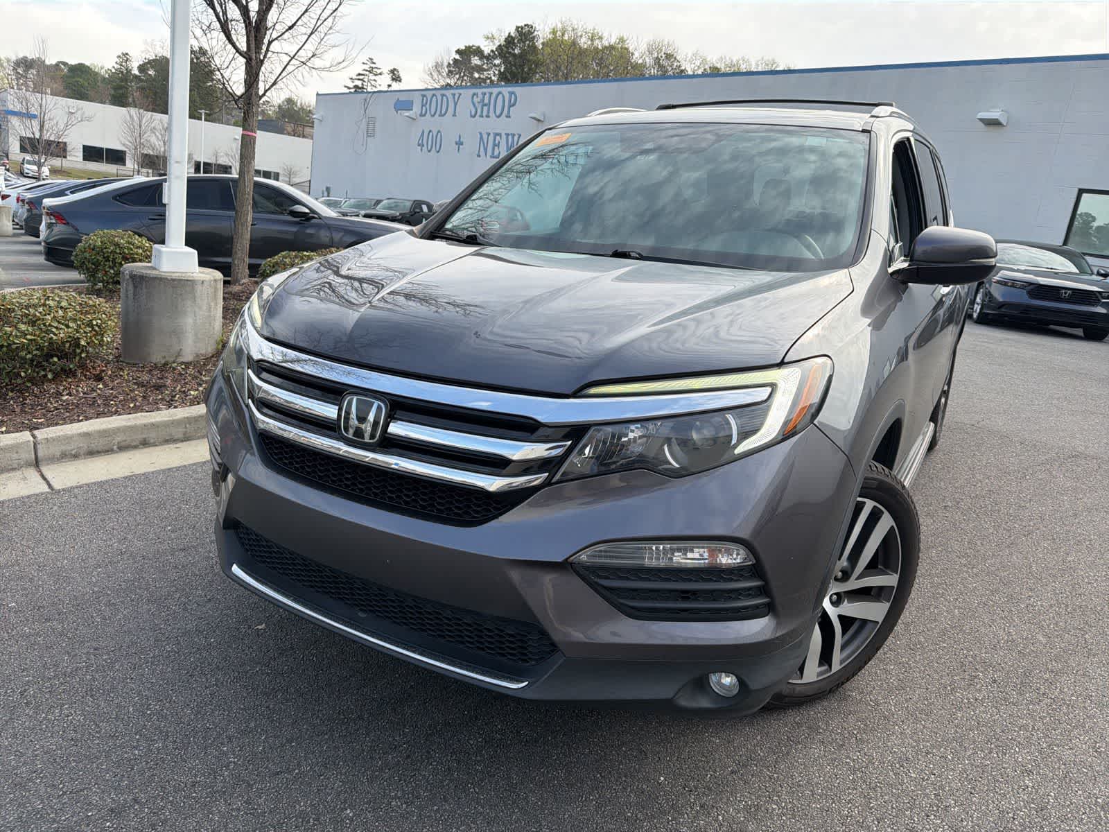 Thumbnail: 2016 Honda Pilot - 1