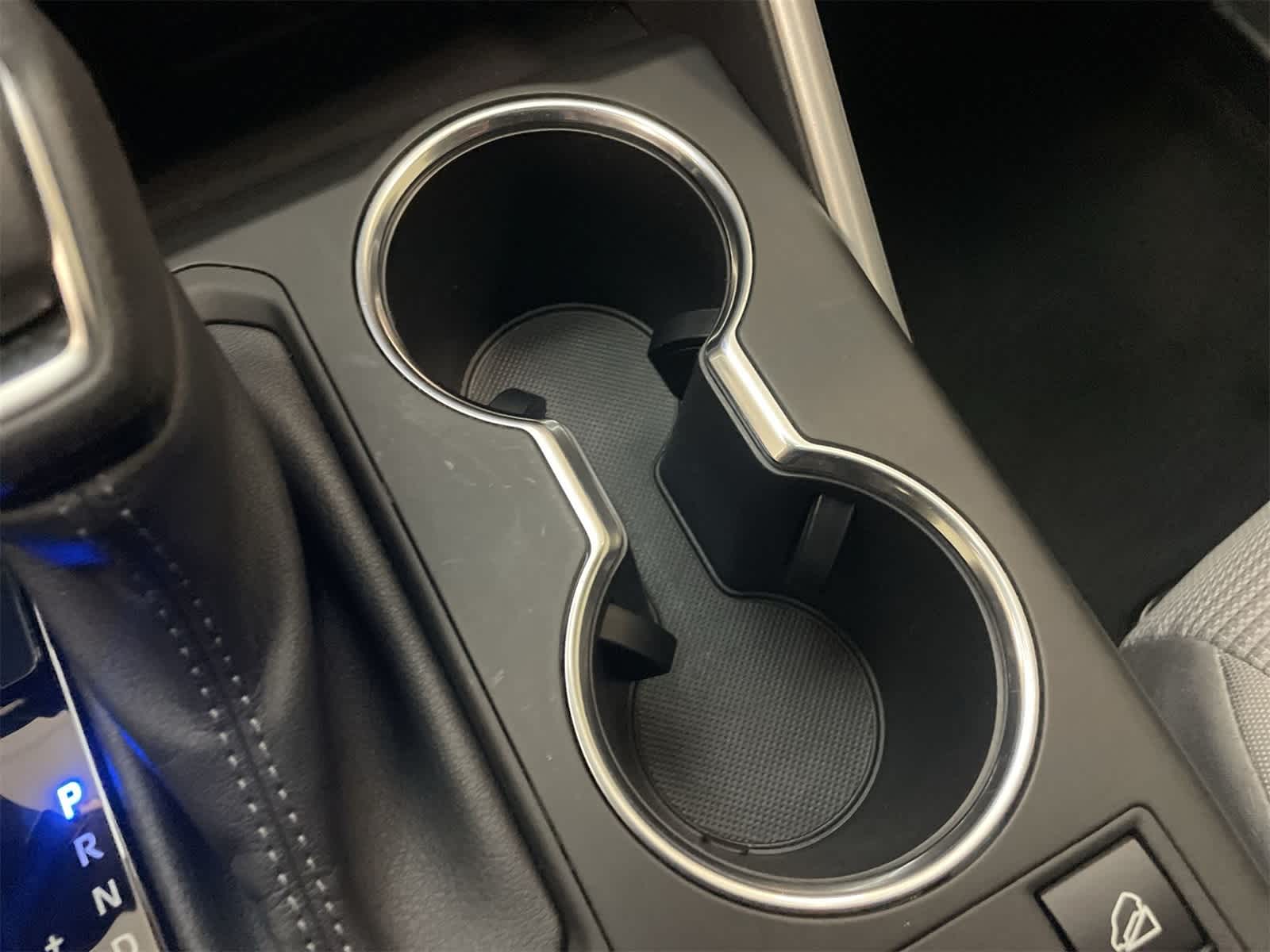 Thumbnail: 2023 Toyota Highlander - 8