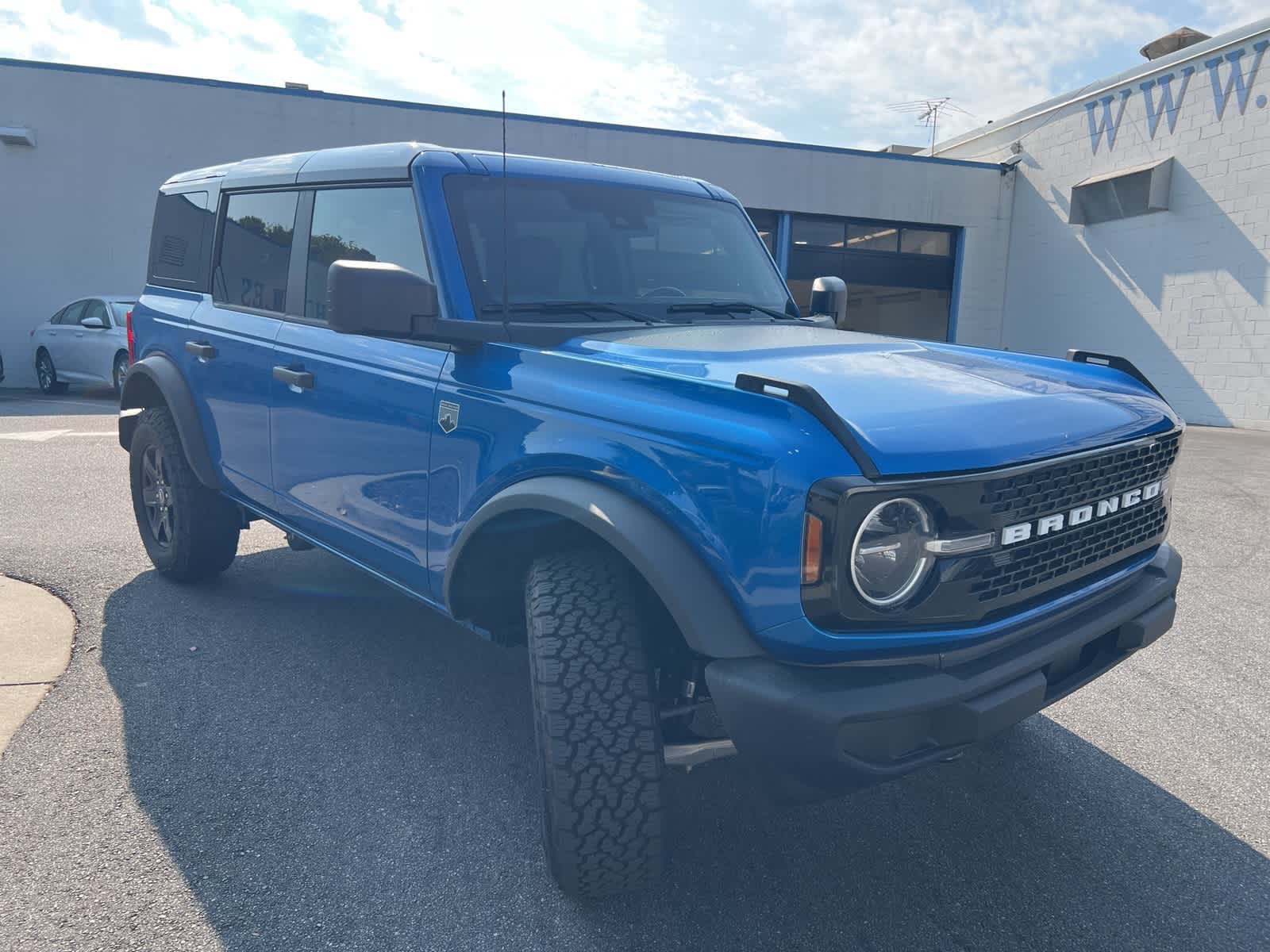 Thumbnail: 2025 Ford Bronco - 13