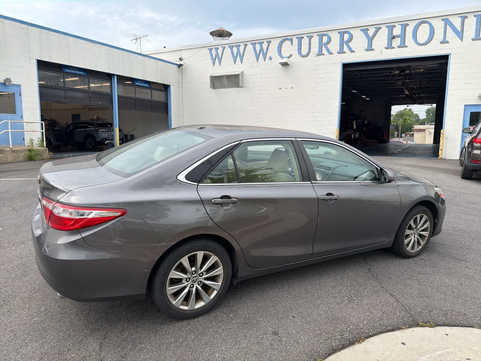 Thumbnail: 2015 Toyota Camry - 13