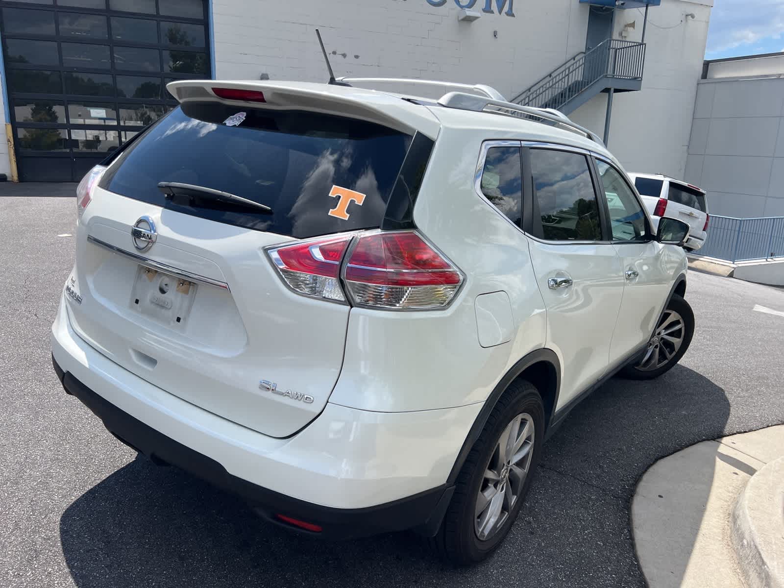 Thumbnail: 2015 Nissan Rogue - 11