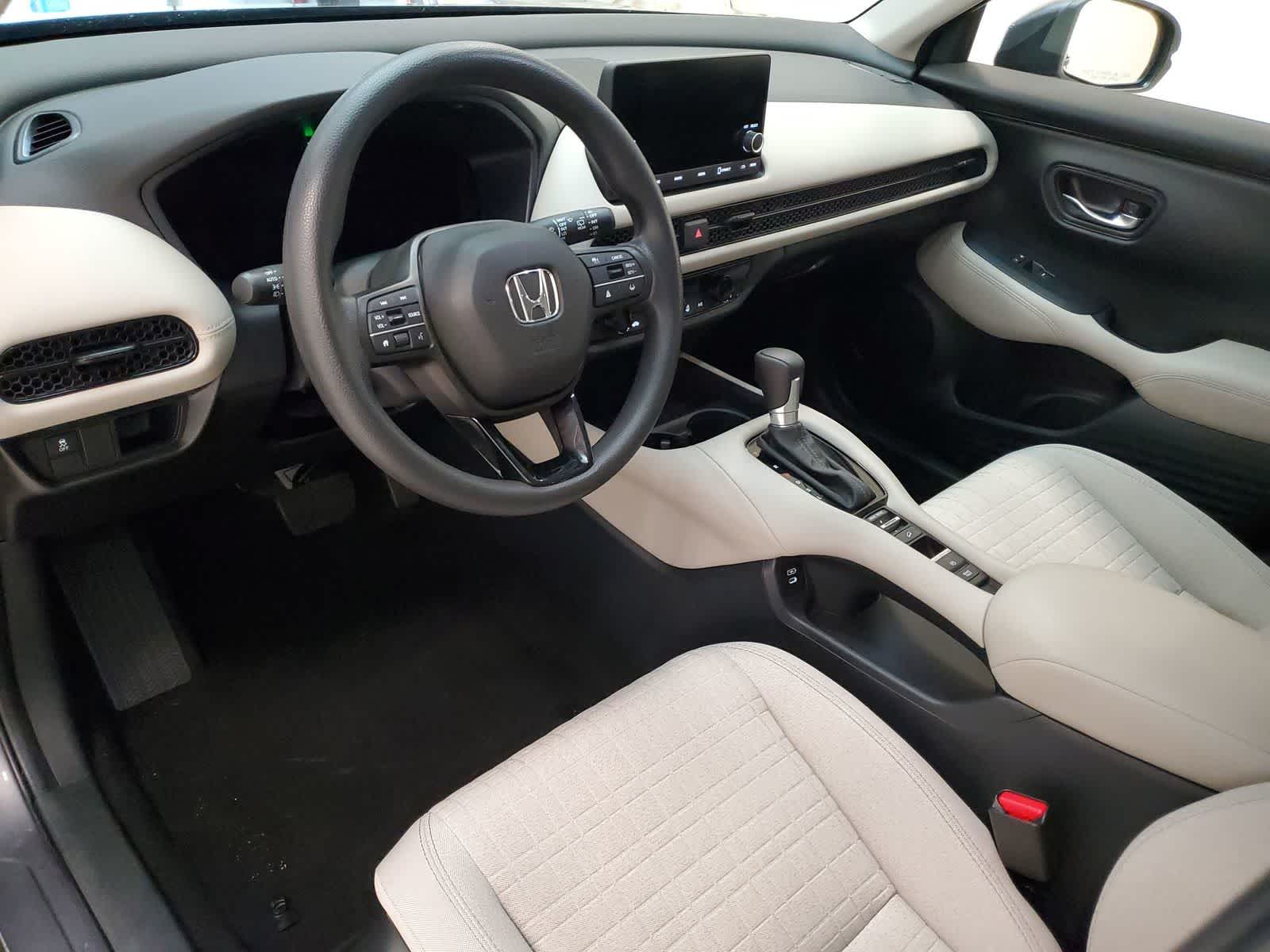 Thumbnail: 2025 Honda HR-V - 2