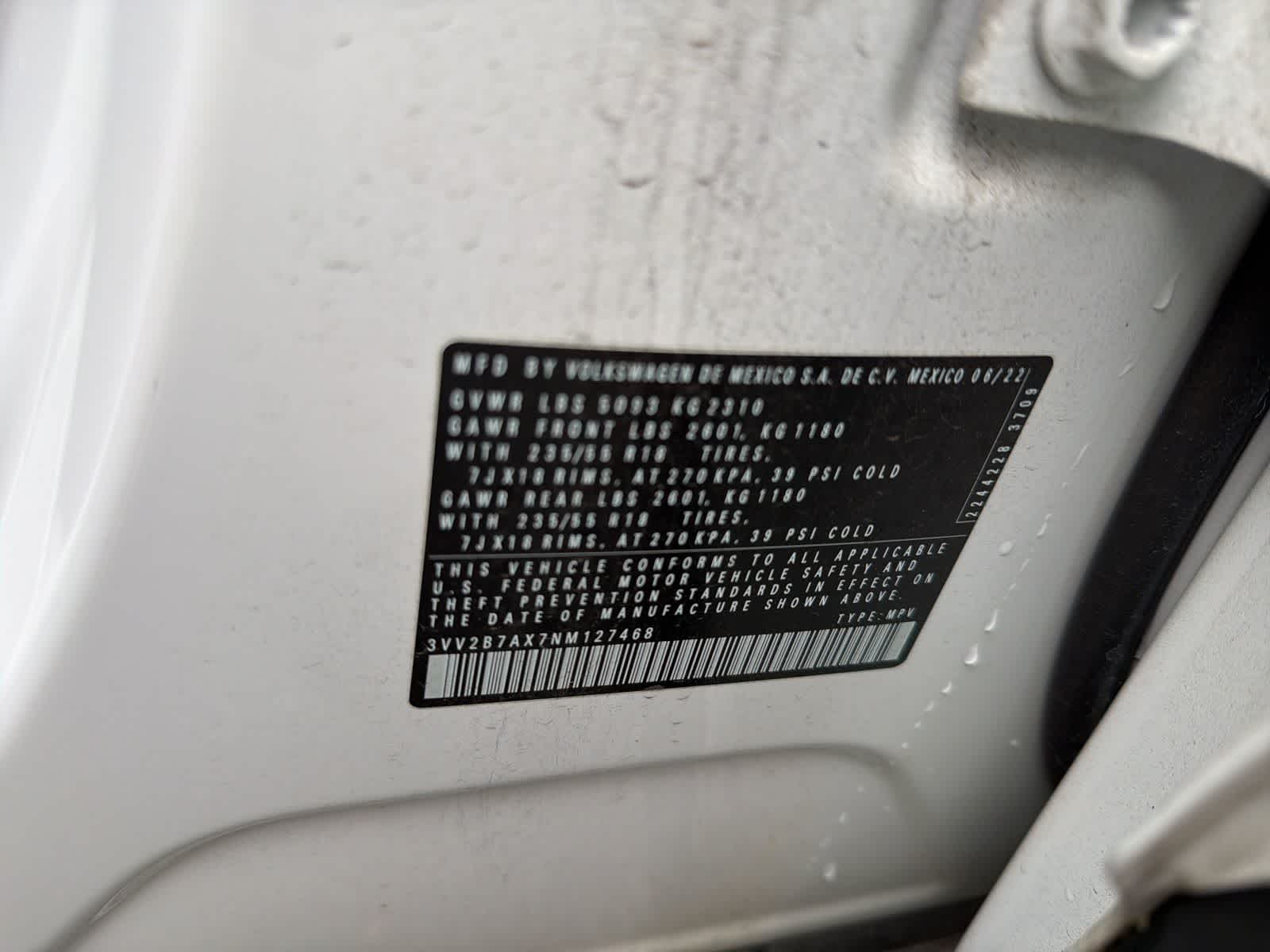 Thumbnail: 2022 Volkswagen Tiguan - 18