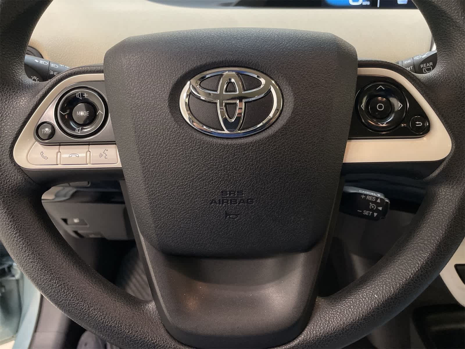 Thumbnail: 2016 Toyota Prius - 8