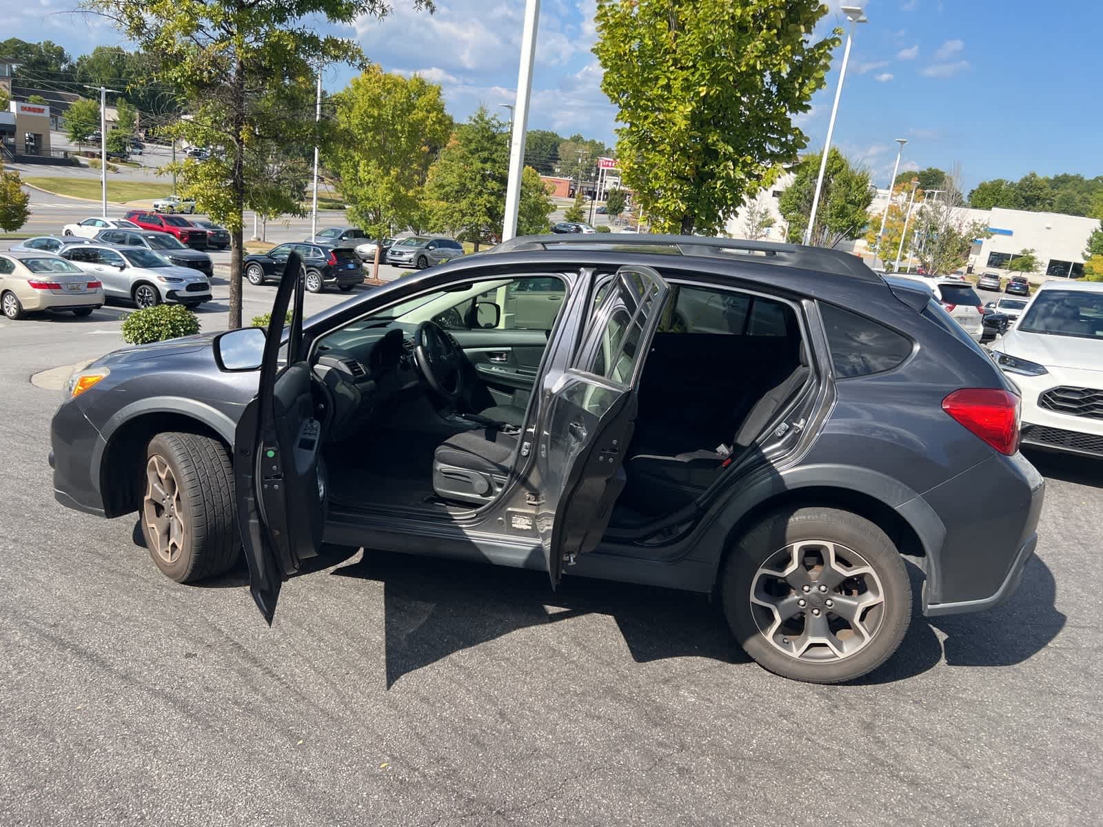 Thumbnail: 2014 Subaru XV Crosstrek - 18
