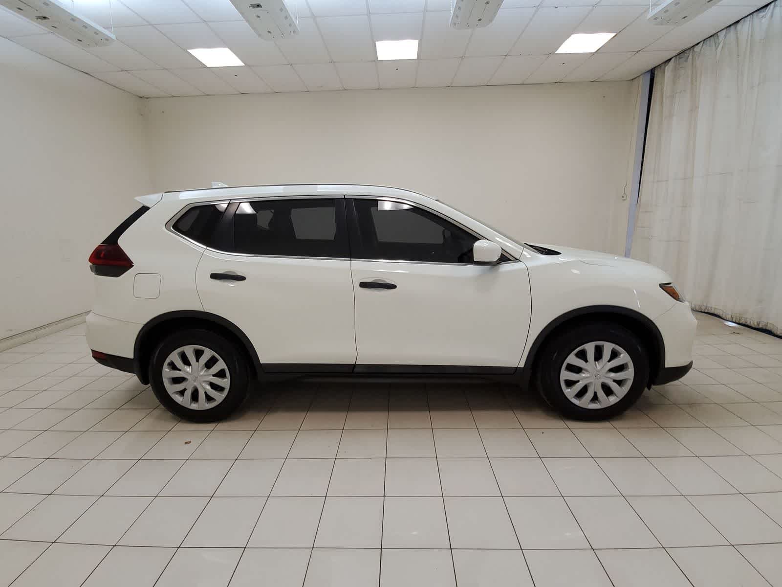 Thumbnail: 2018 Nissan Rogue - 21