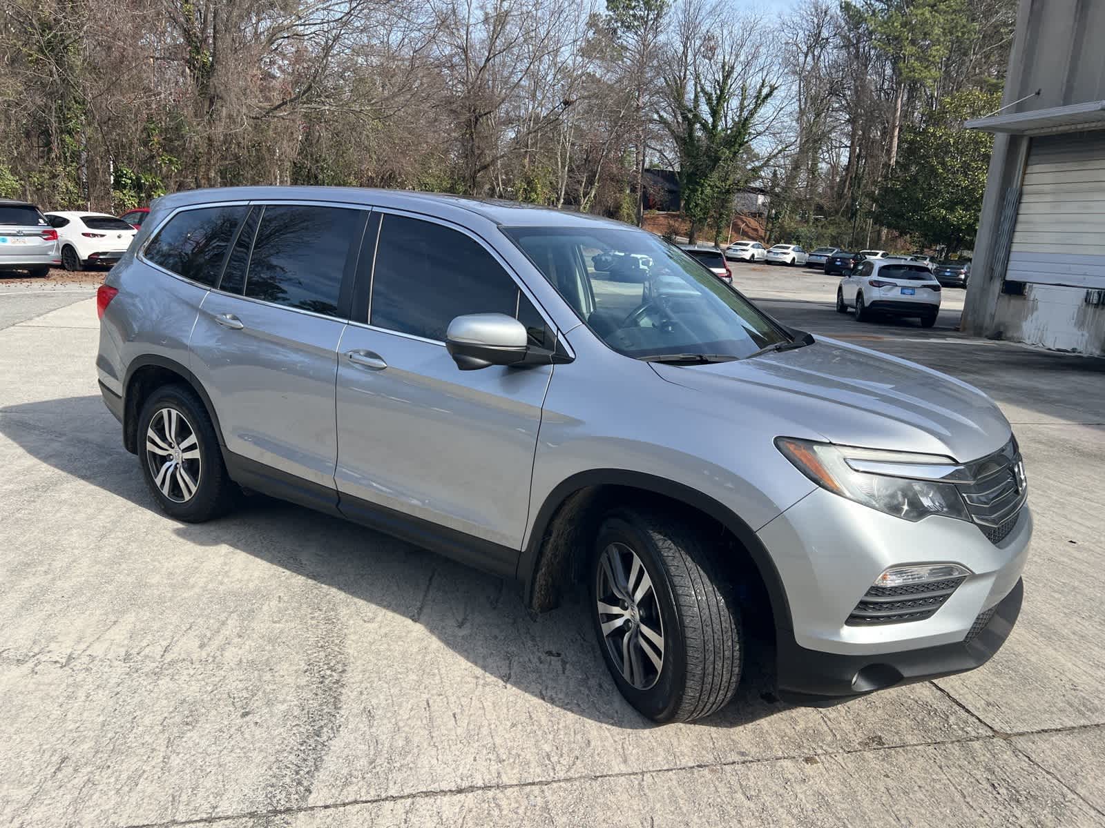 Thumbnail: 2018 Honda Pilot - 12