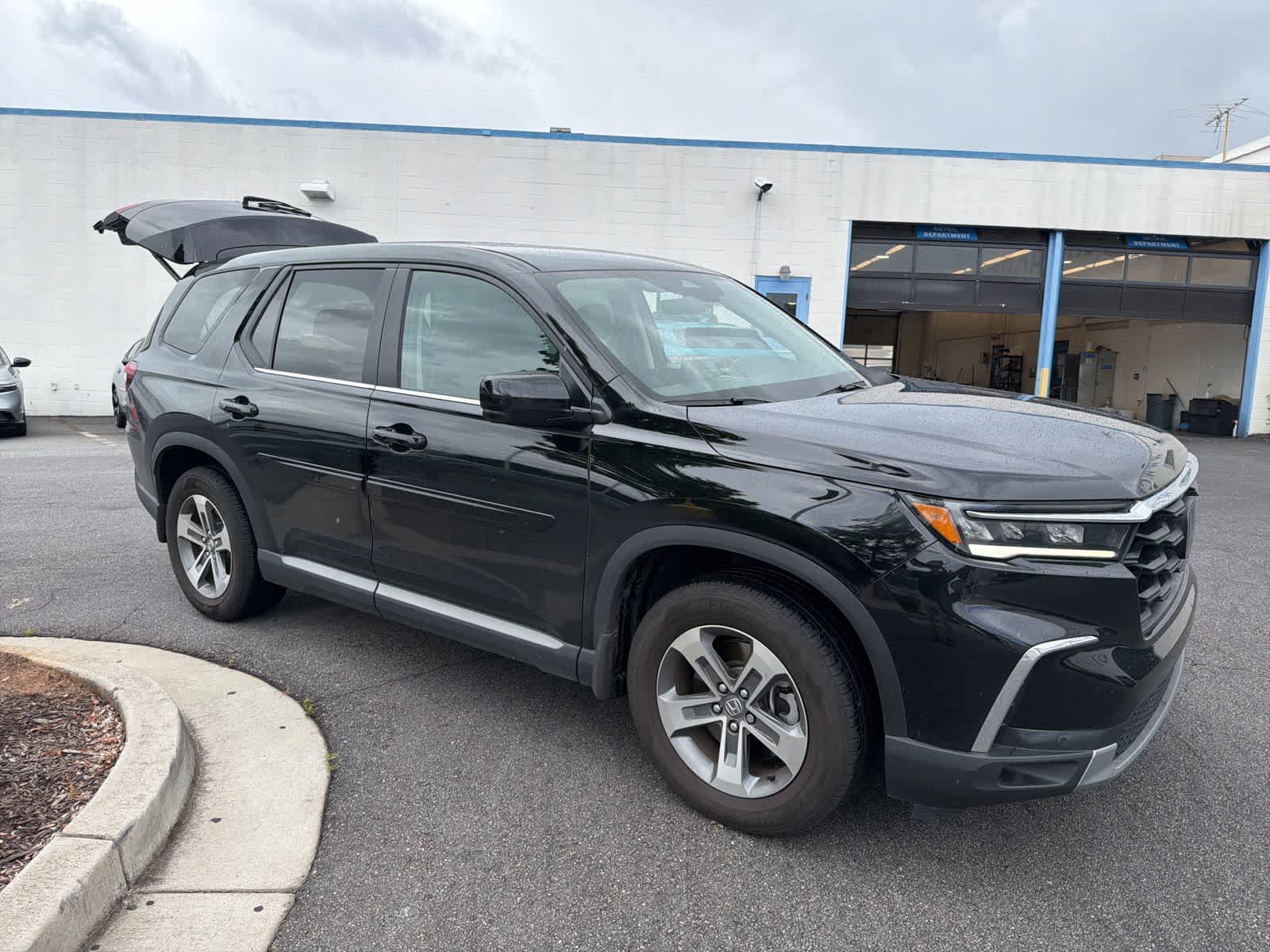 Thumbnail: 2024 Honda Pilot - 13