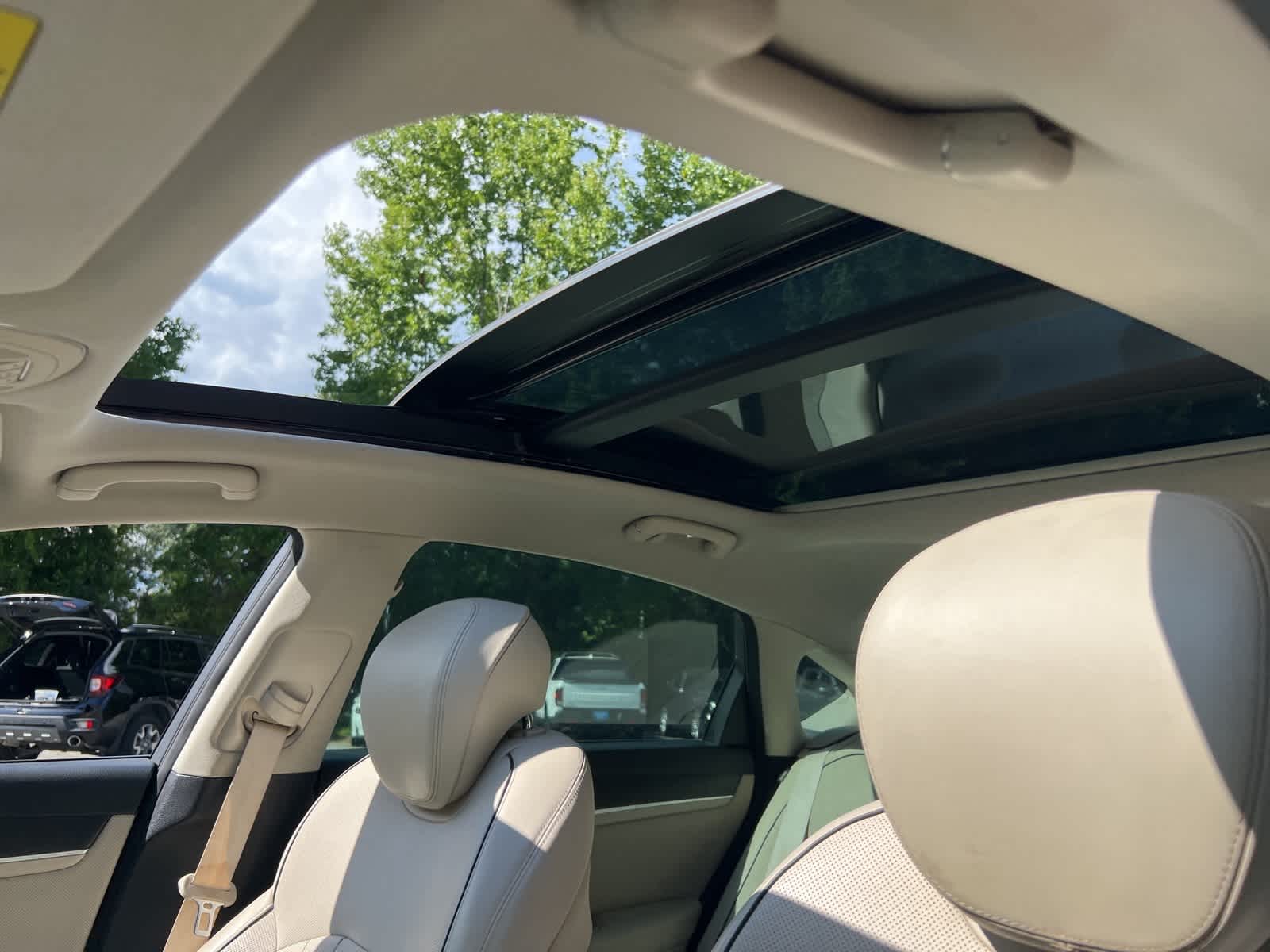 Thumbnail: 2017 Genesis G80 - 19