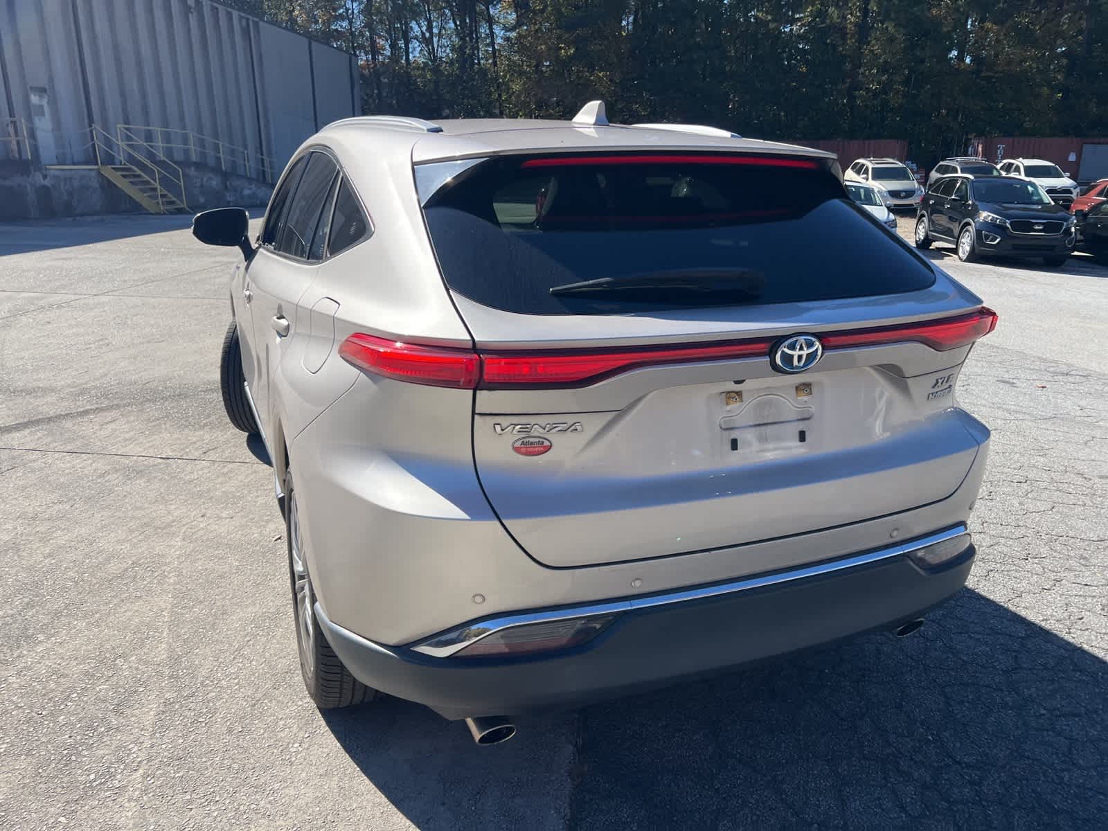 Thumbnail: 2021 Toyota Venza - 8