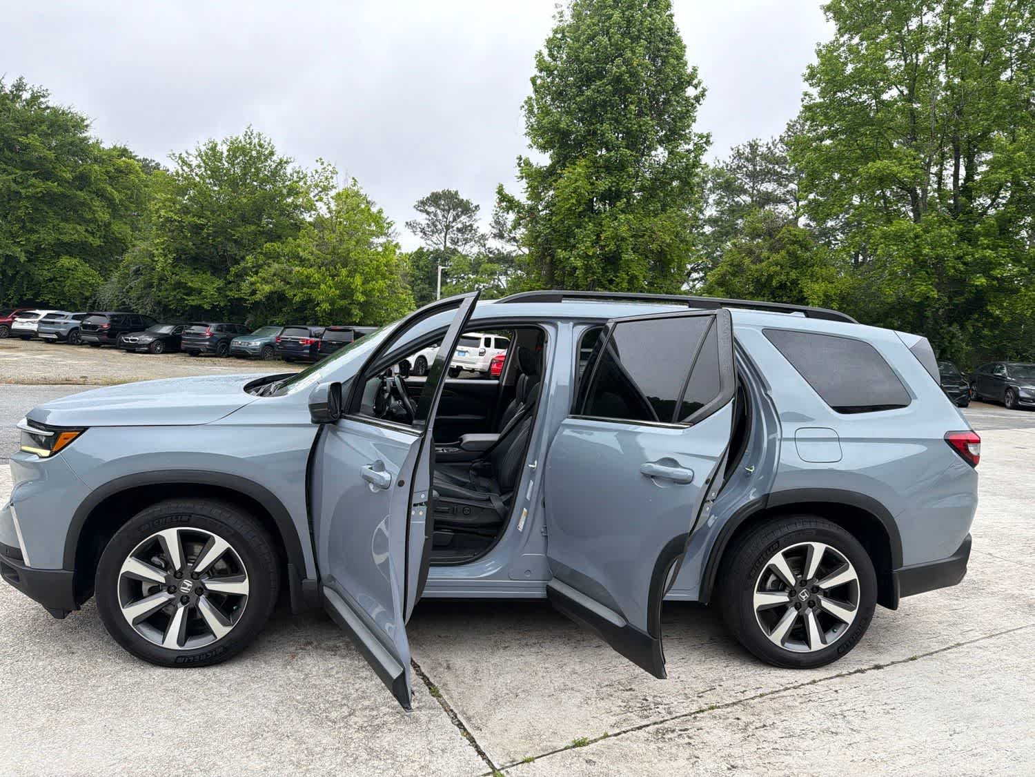 Thumbnail: 2023 Honda Pilot - 17