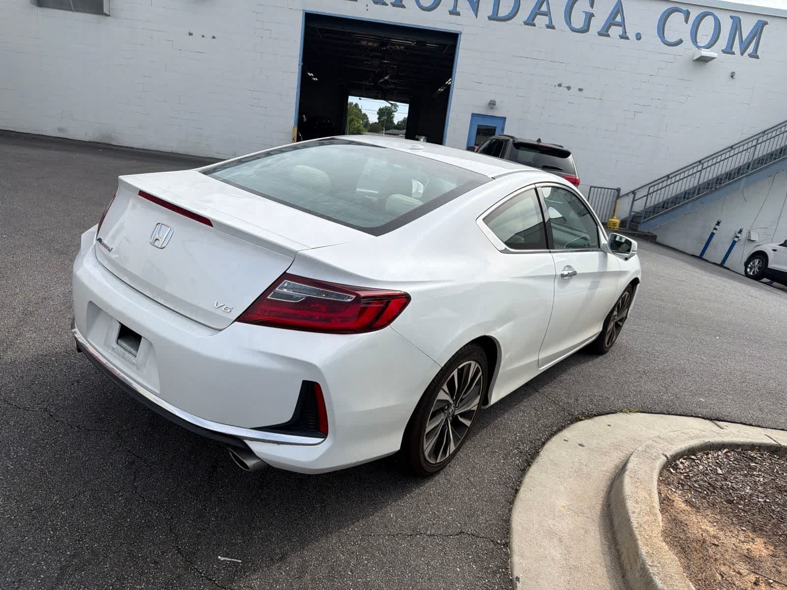 Thumbnail: 2016 Honda Accord - 12