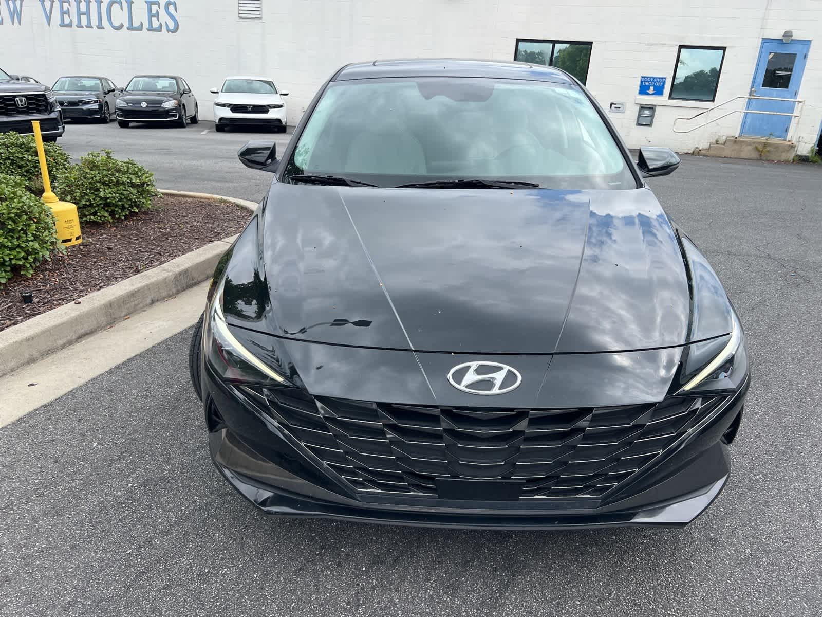Thumbnail: 2023 Hyundai Elantra - 15