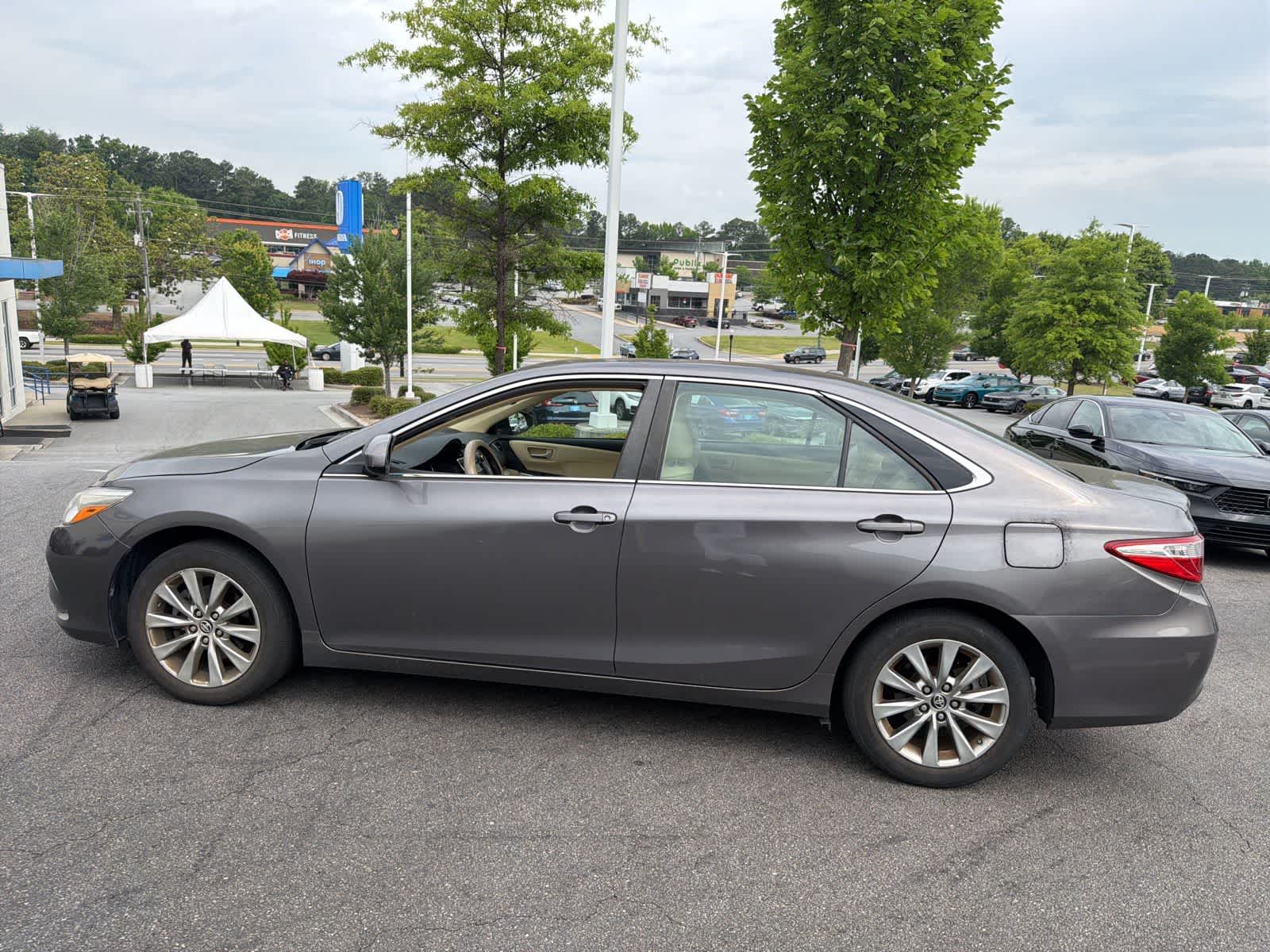 Thumbnail: 2015 Toyota Camry - 8