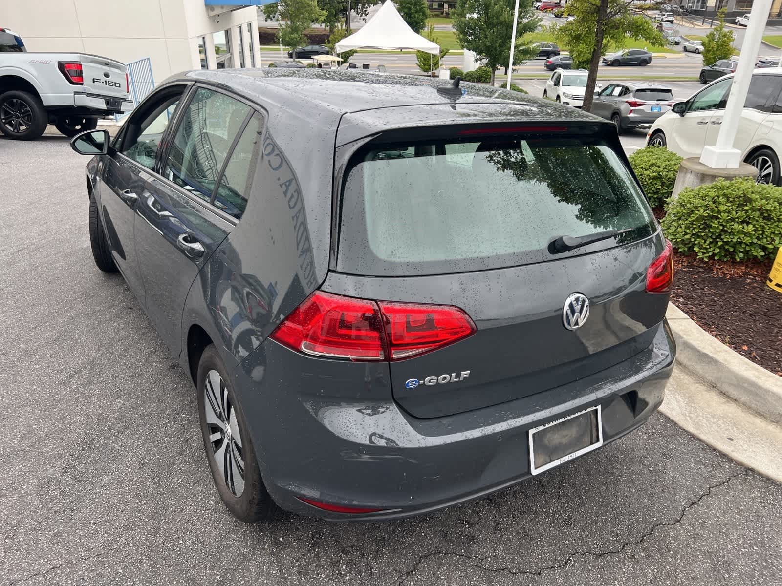 Thumbnail: 2015 Volkswagen e-Golf - 8