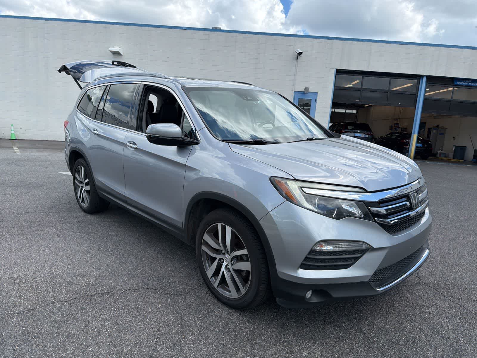 Thumbnail: 2016 Honda Pilot - 13