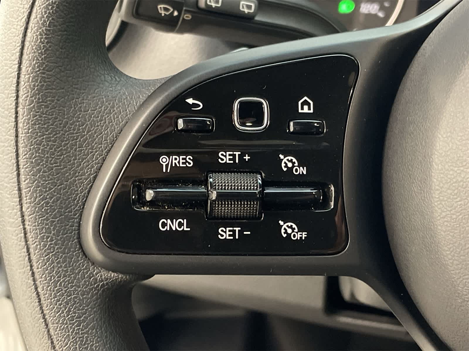 Thumbnail: 2024 Mercedes-Benz Sprinter - 9