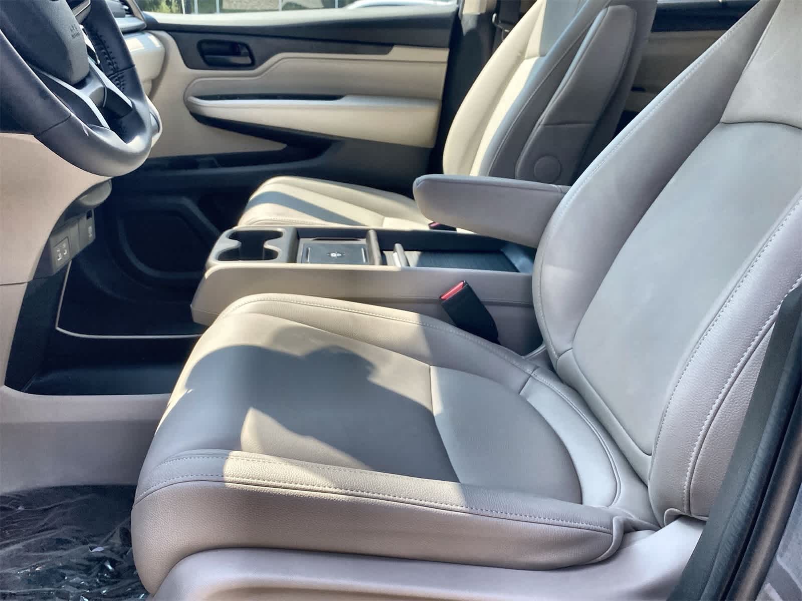 Thumbnail: 2026 Honda Odyssey - 12