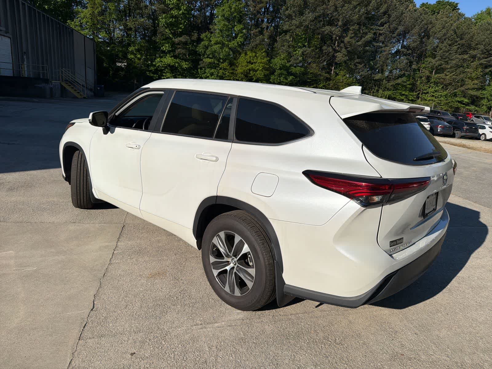 Thumbnail: 2023 Toyota Highlander - 8