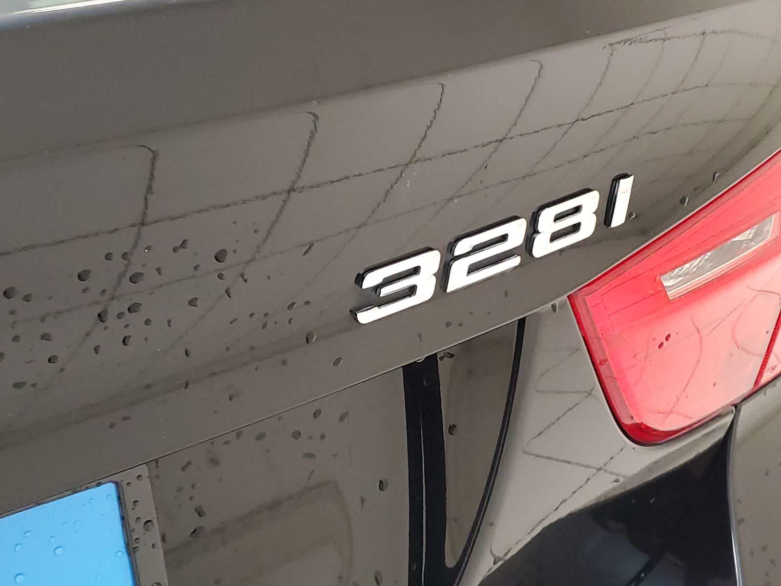 Thumbnail: 2011 BMW 3 Series - 18