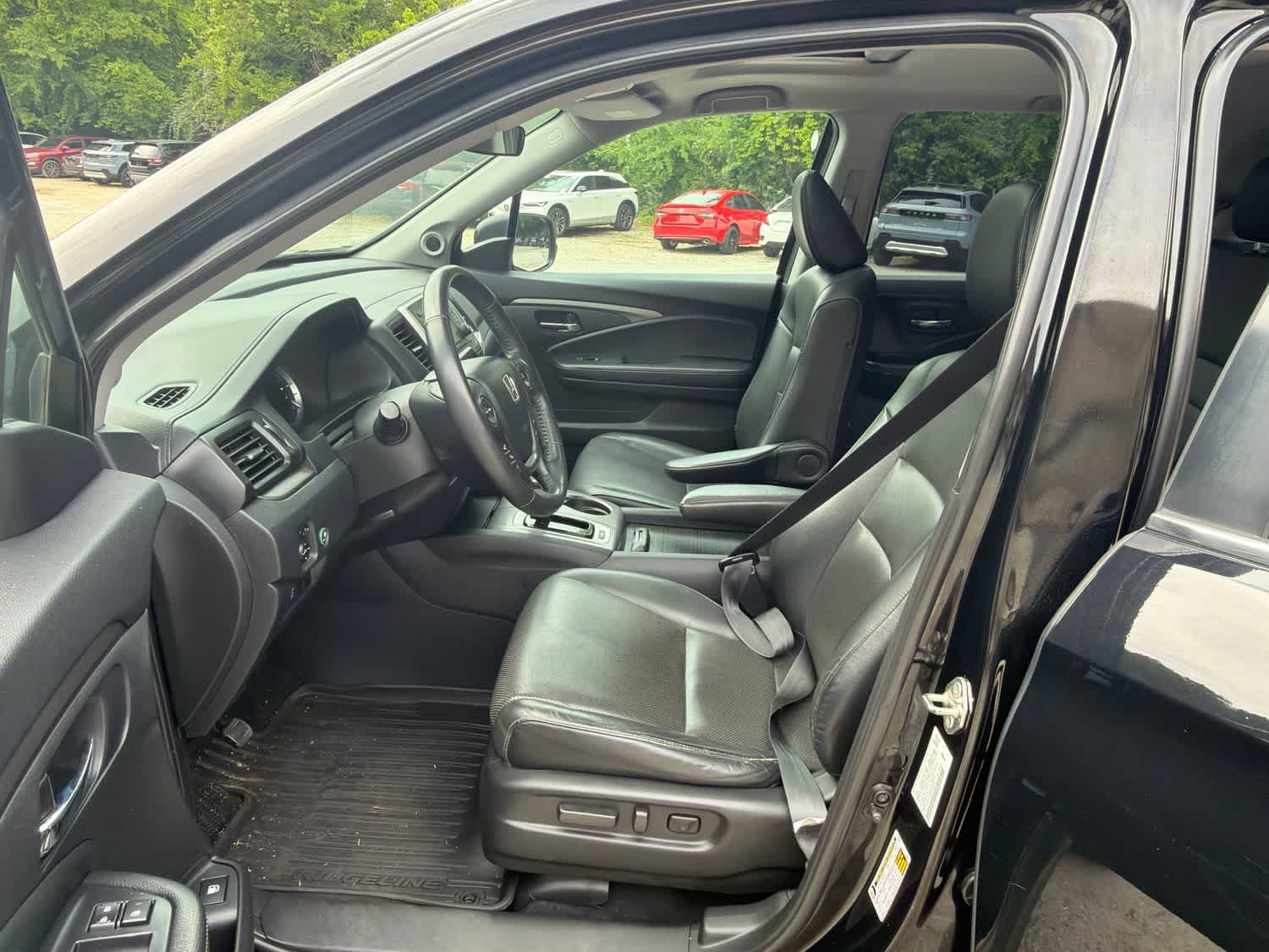 Thumbnail: 2019 Honda Ridgeline - 18