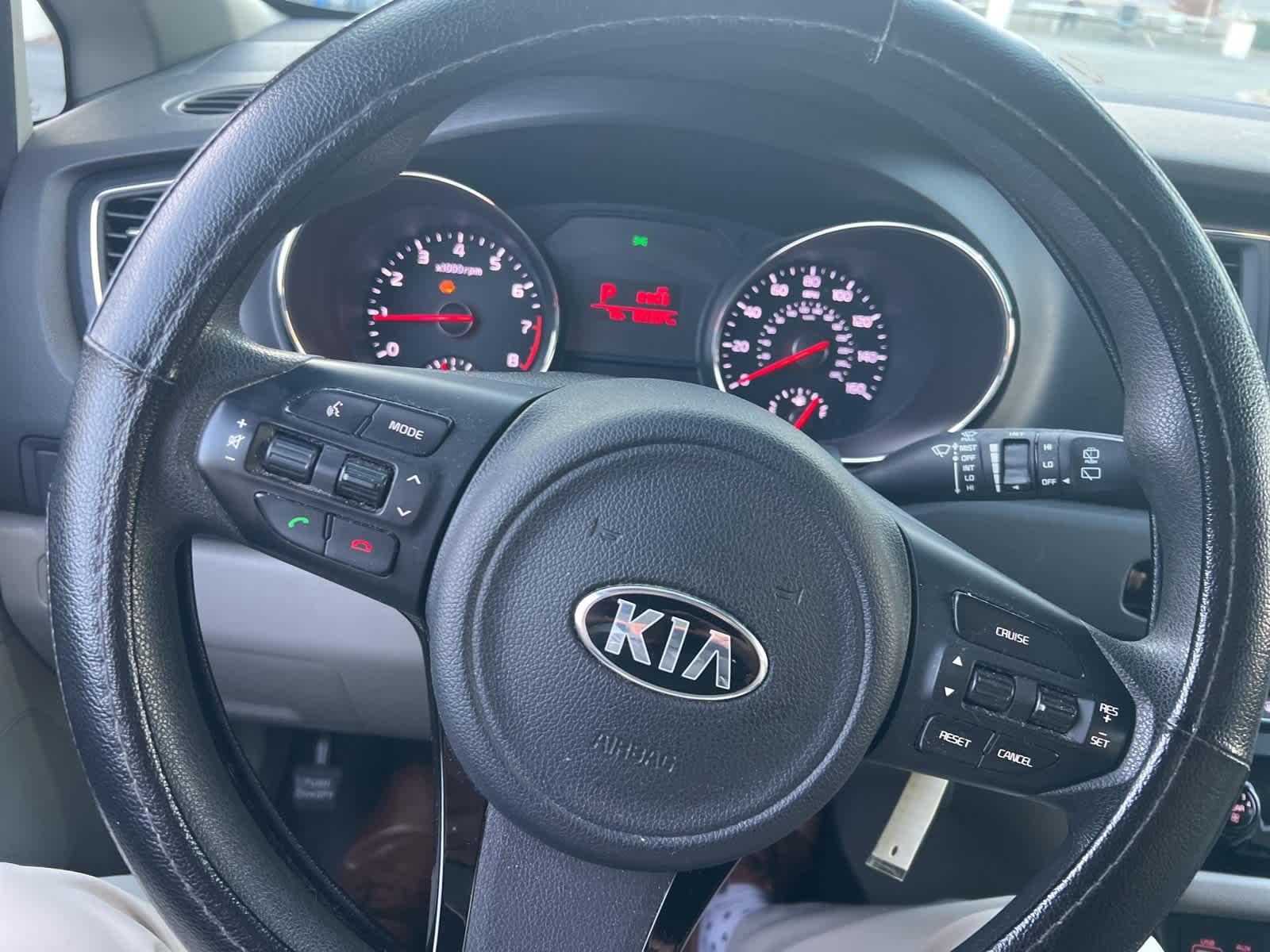 Thumbnail: 2016 Kia Sedona - 21