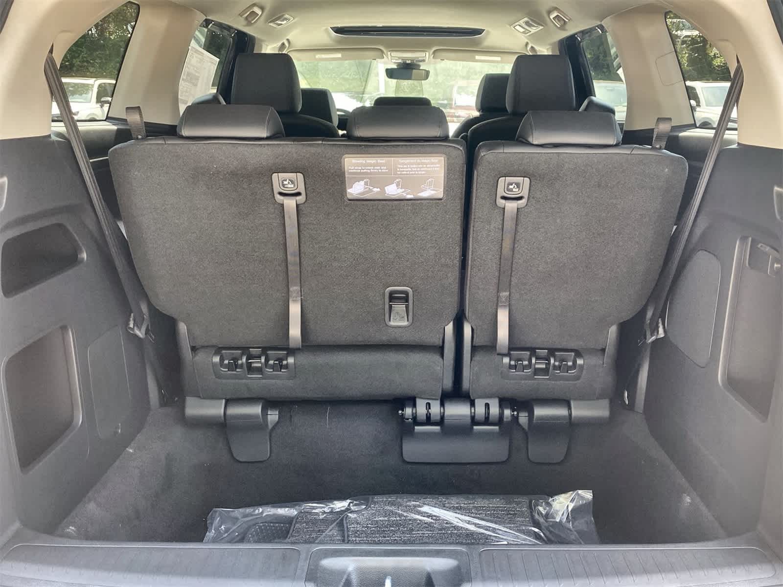 Thumbnail: 2026 Honda Odyssey - 9