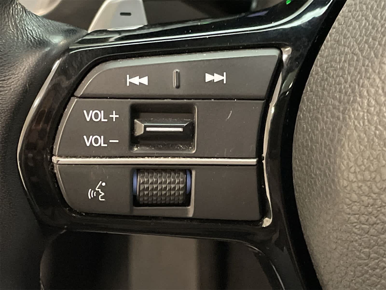 Thumbnail: 2023 Acura Integra - 12