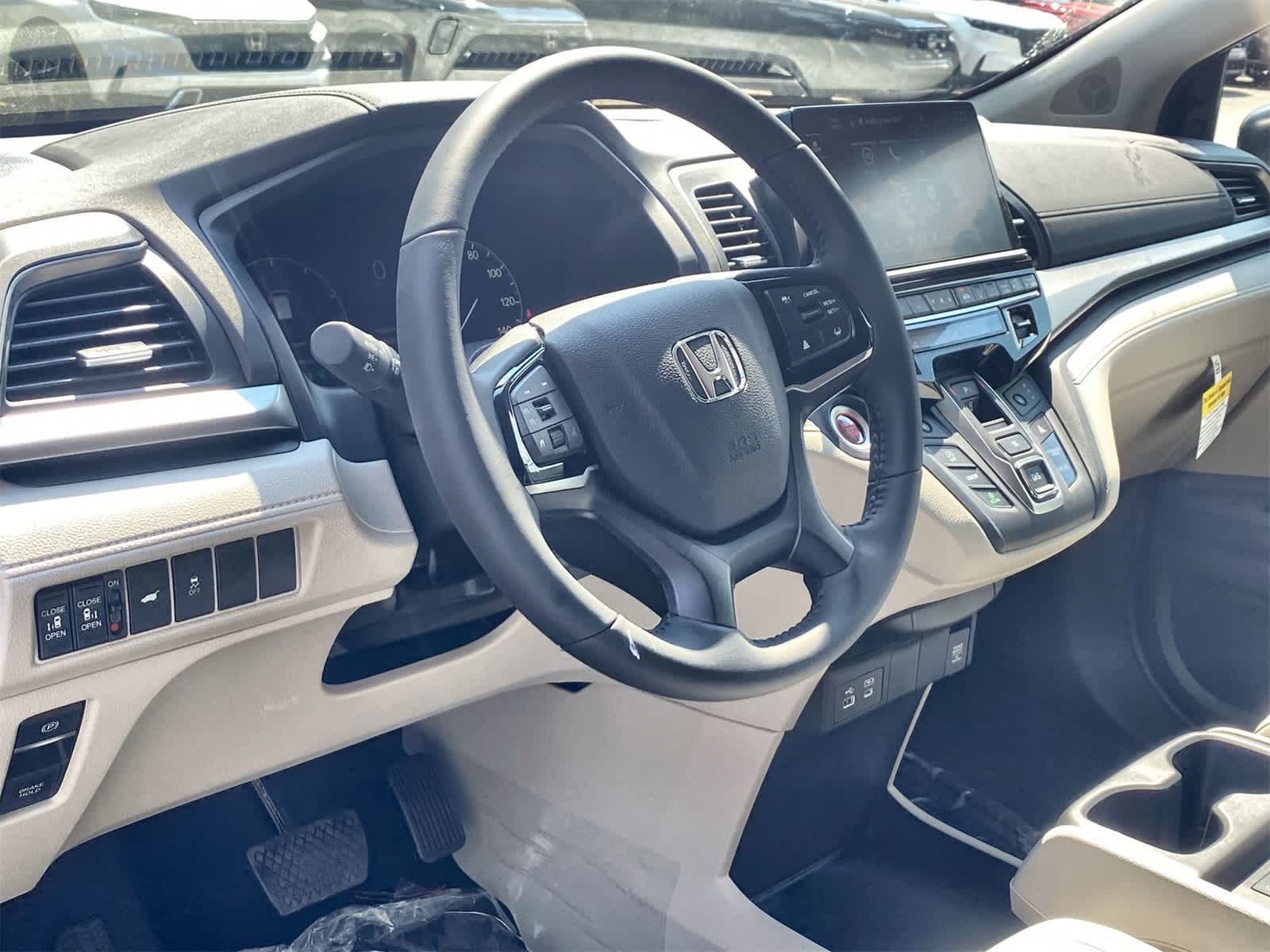 Thumbnail: 2026 Honda Odyssey - 13